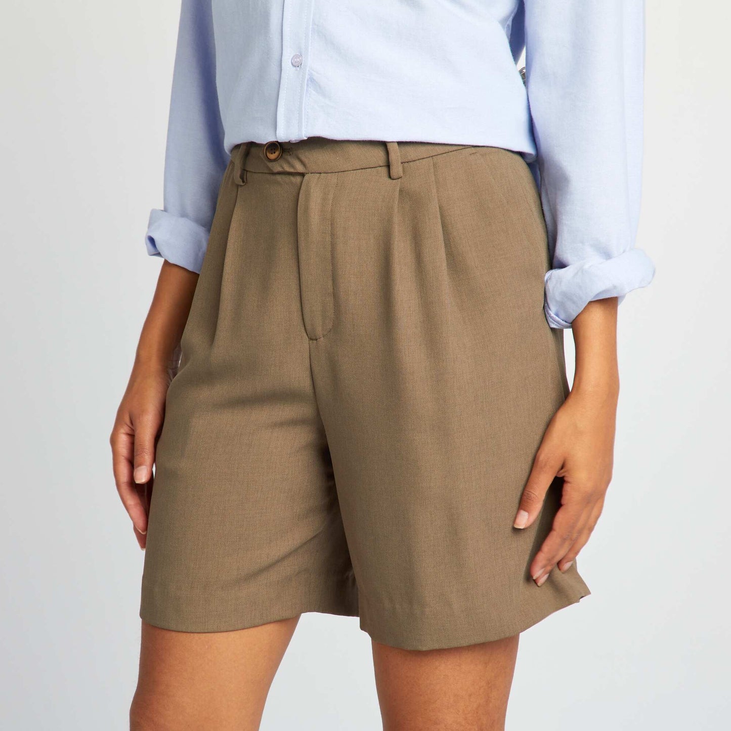 High-waisted pleated Bermuda shorts KHAKI