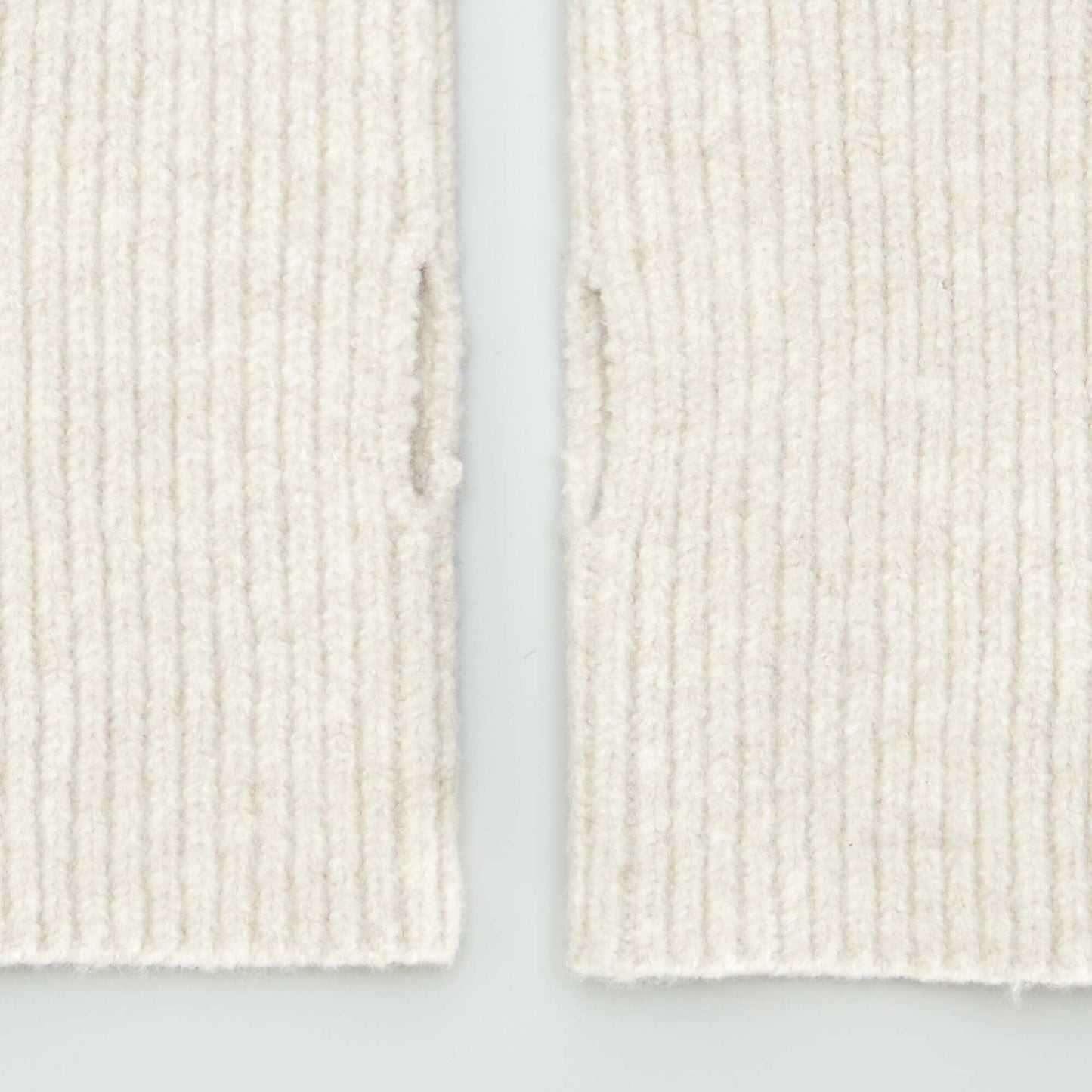 Long cuff-style knitted fingerless gloves WHITE