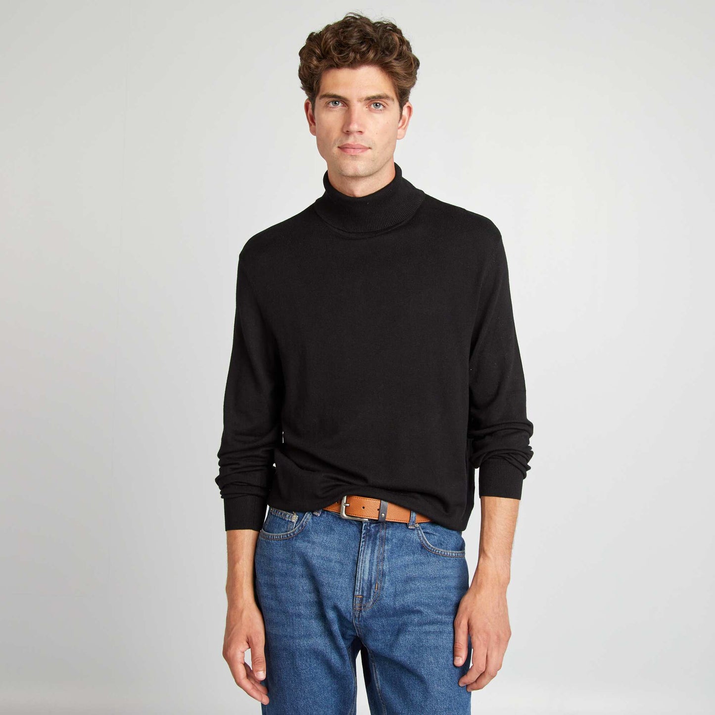 Fine knit roll neck sweater black