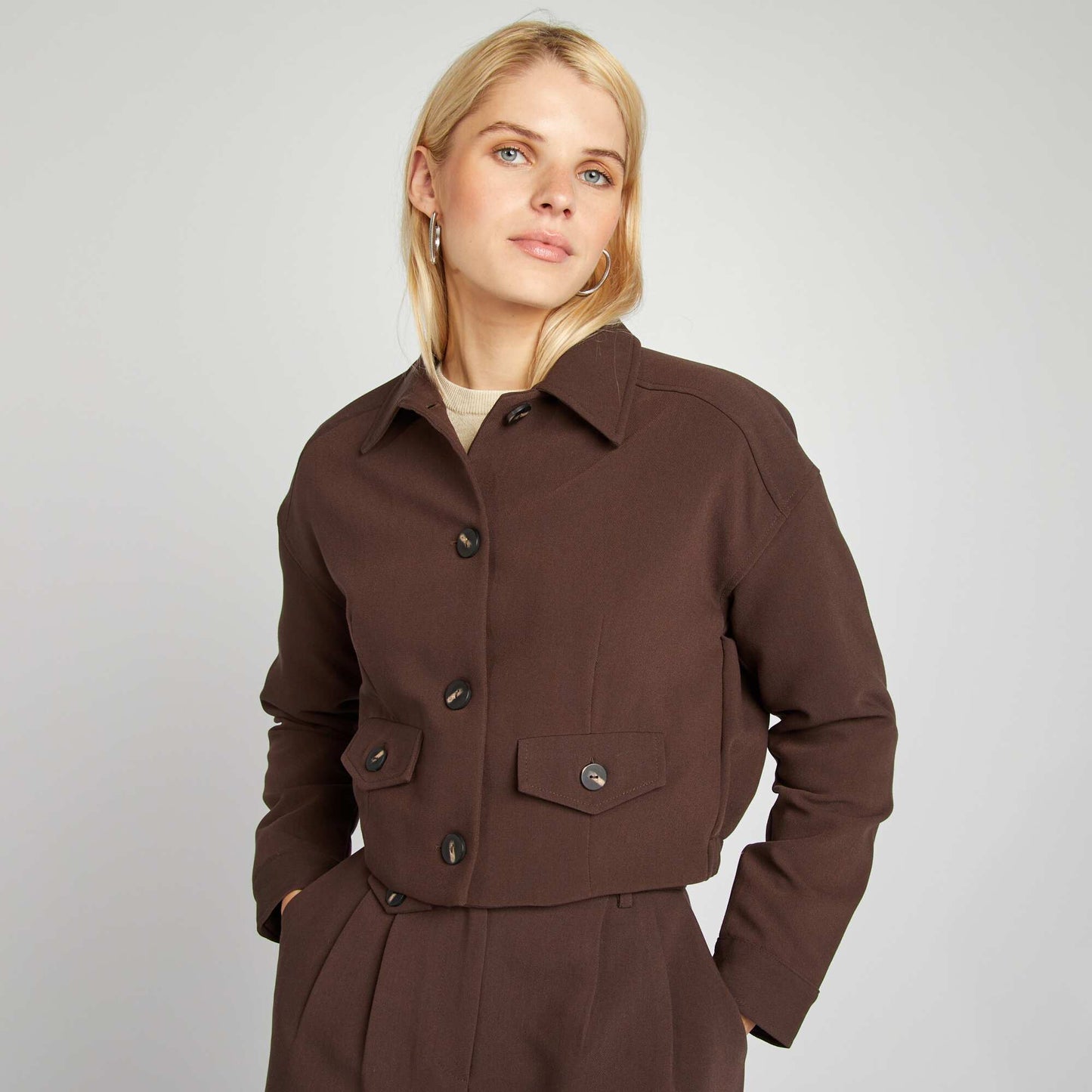 Cropped jacket with buttons BROWN