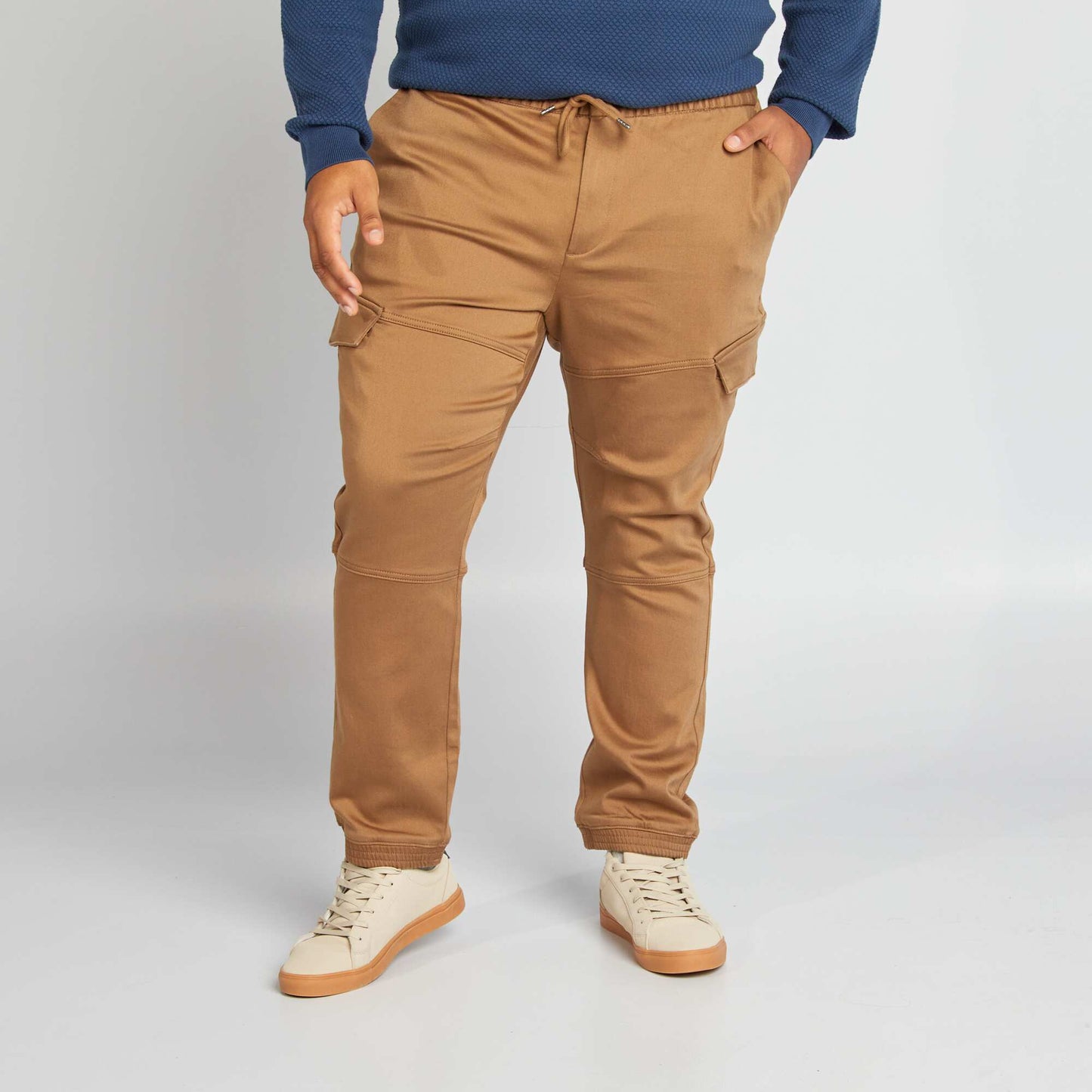 Multi-pocket trousers BROWN