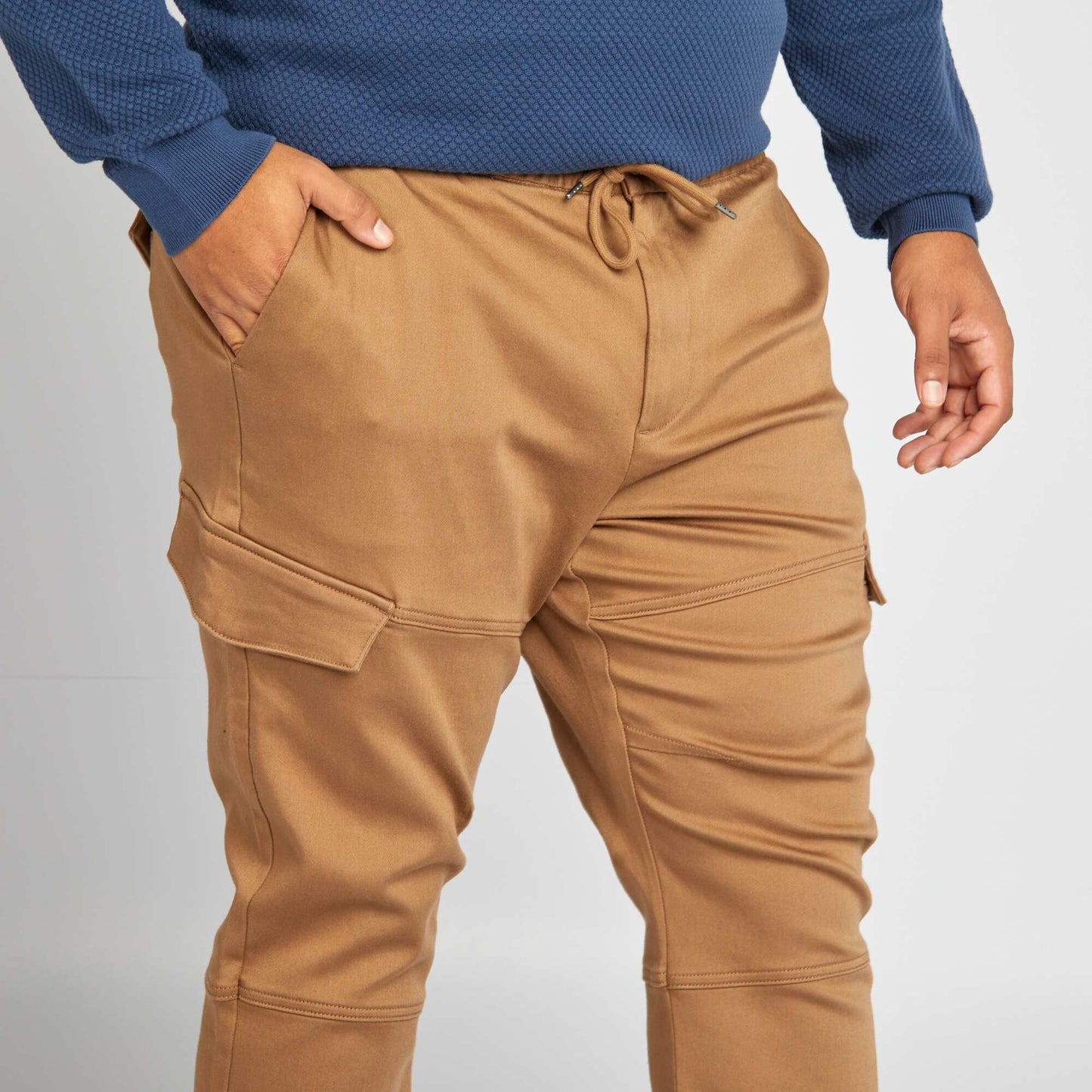 Multi-pocket trousers BROWN