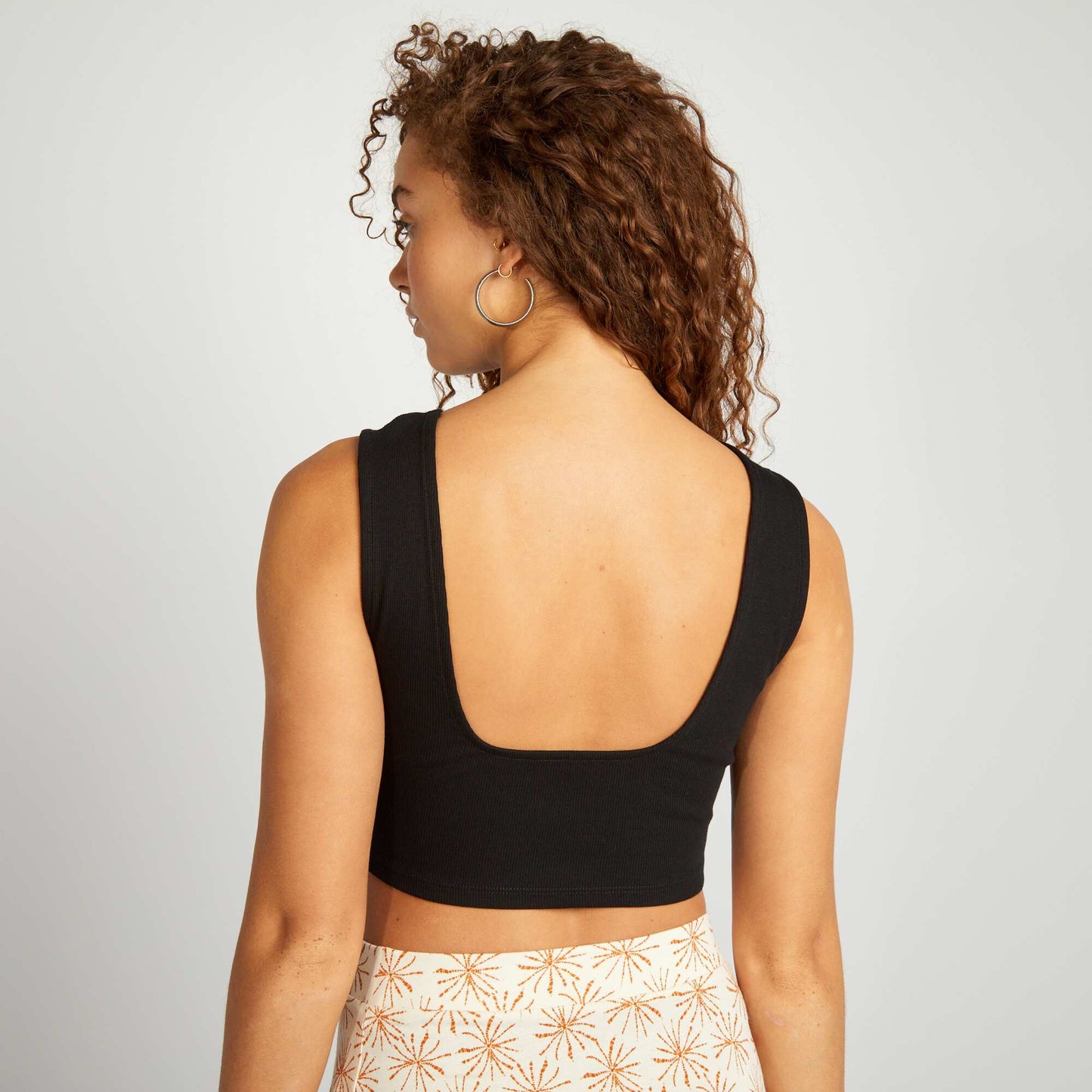 Backless cropped vest top black