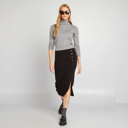 Form-fitting sweater skirt black