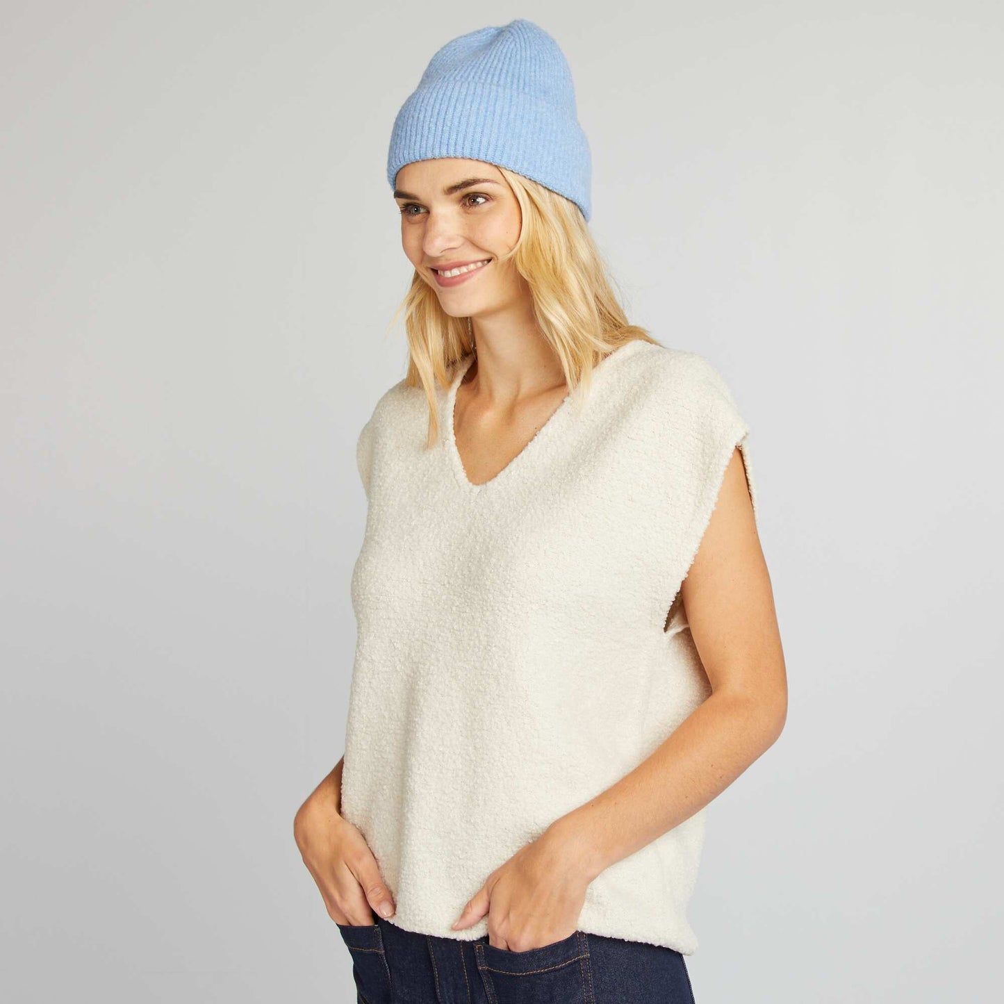 Sleeveless bouclé knit jumper beige