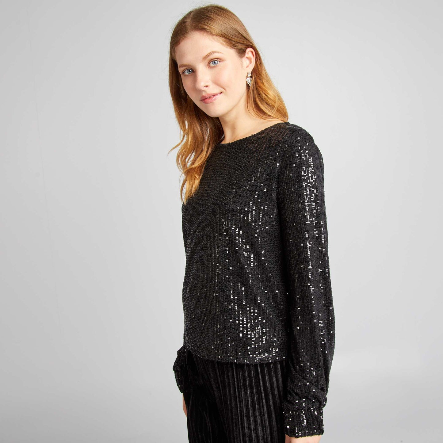 Long-sleeved sequined T-shirt black