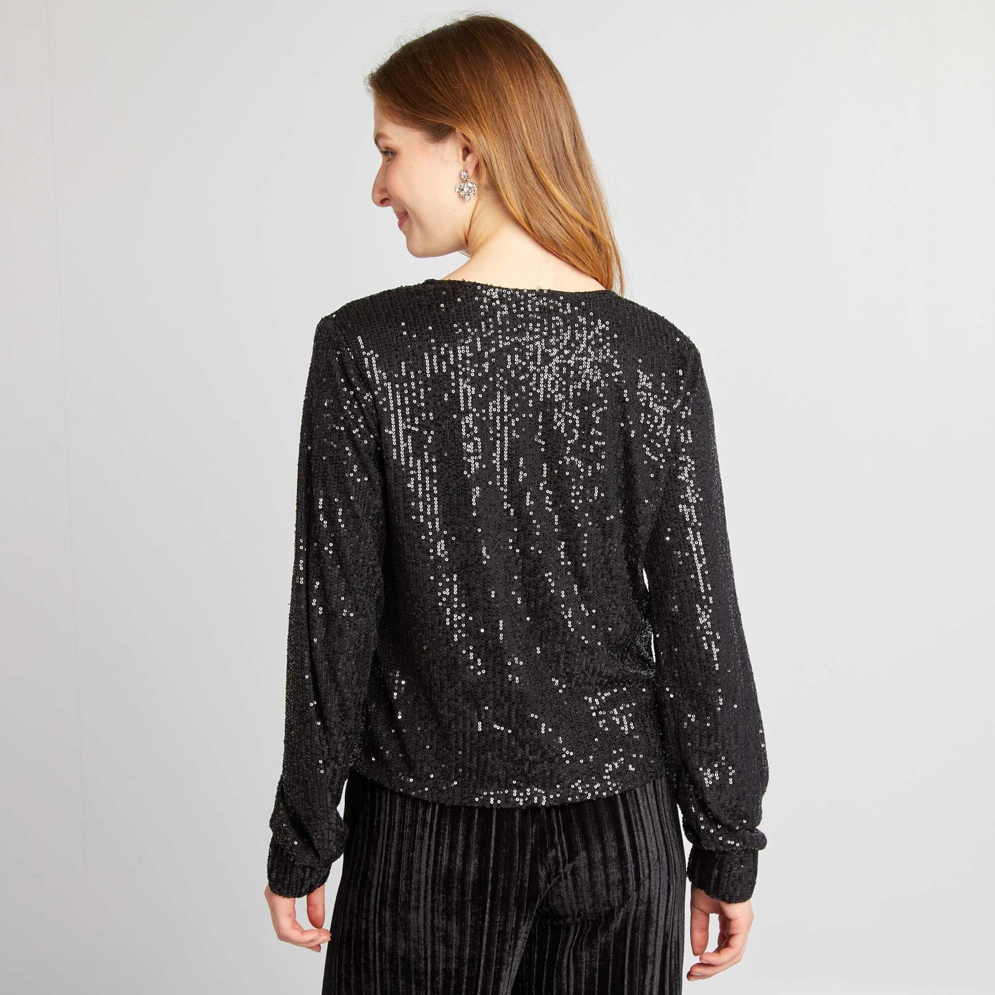 Long-sleeved sequined T-shirt black