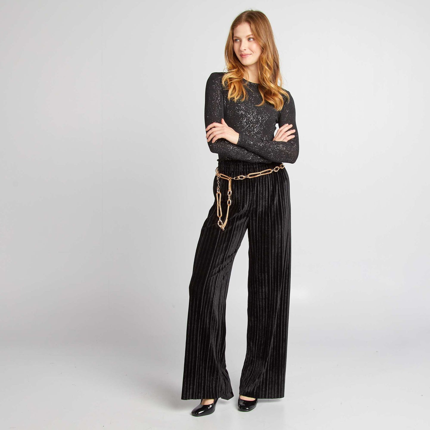 Wide-leg pleated velvet trousers black