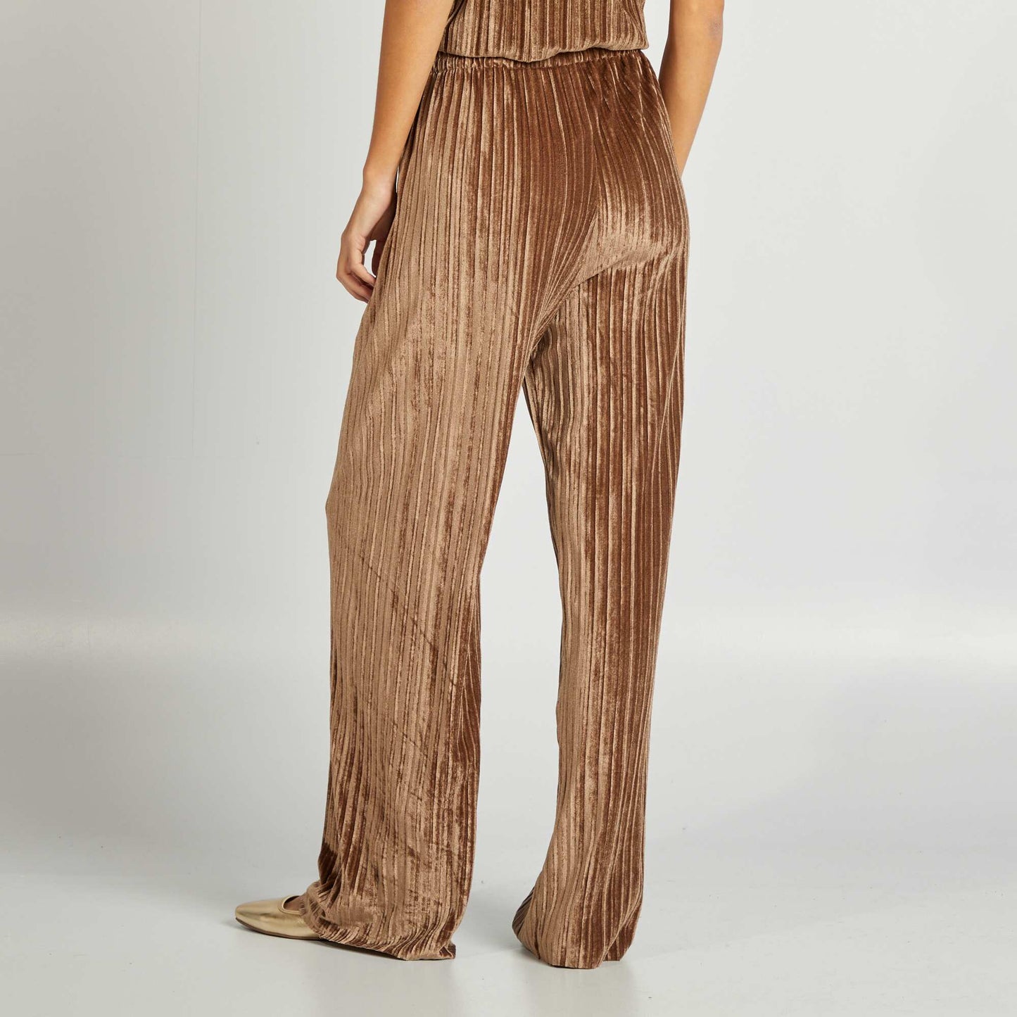 Wide-leg pleated velvet trousers BROWN