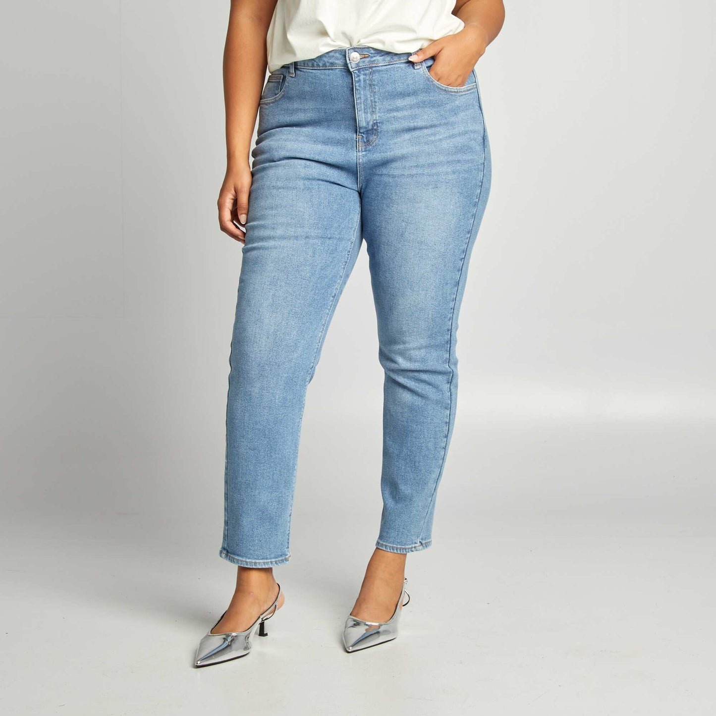 High-waisted straight-cut jeans BLUE