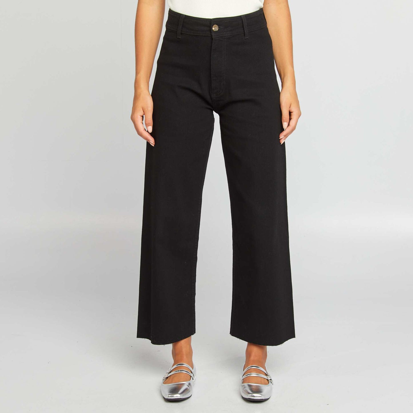 High-rise wide-leg jeans black