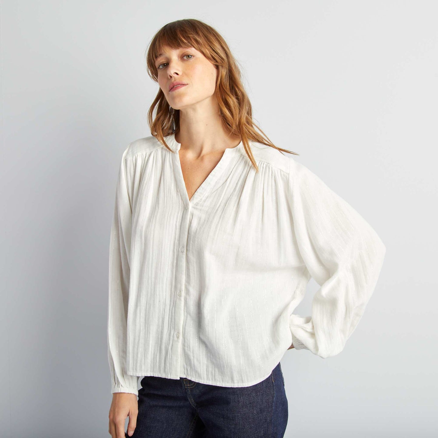 Flowing blouse with shiny metallic thread WHITE