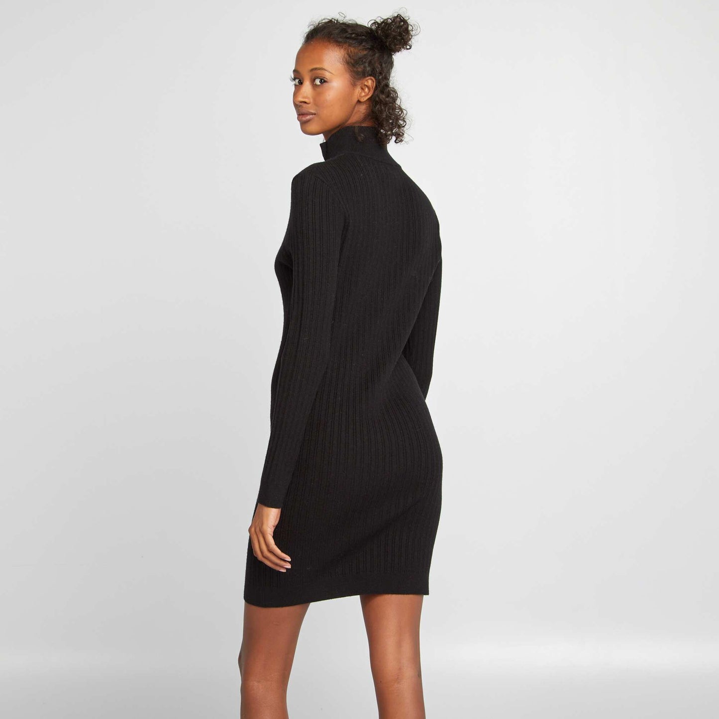 Form-fitting sweater dress with zip-up neck black