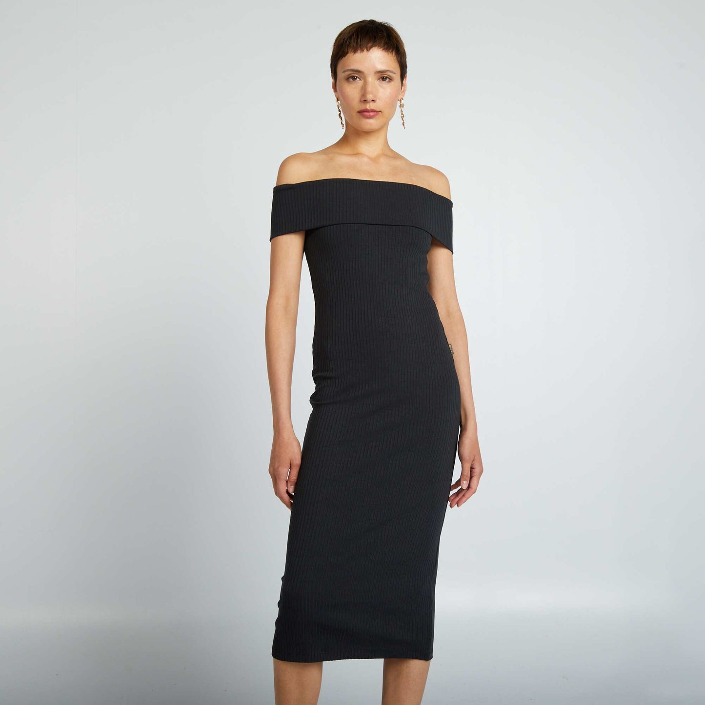 Form-fitting ribbed knit dress with Bardot neckline black