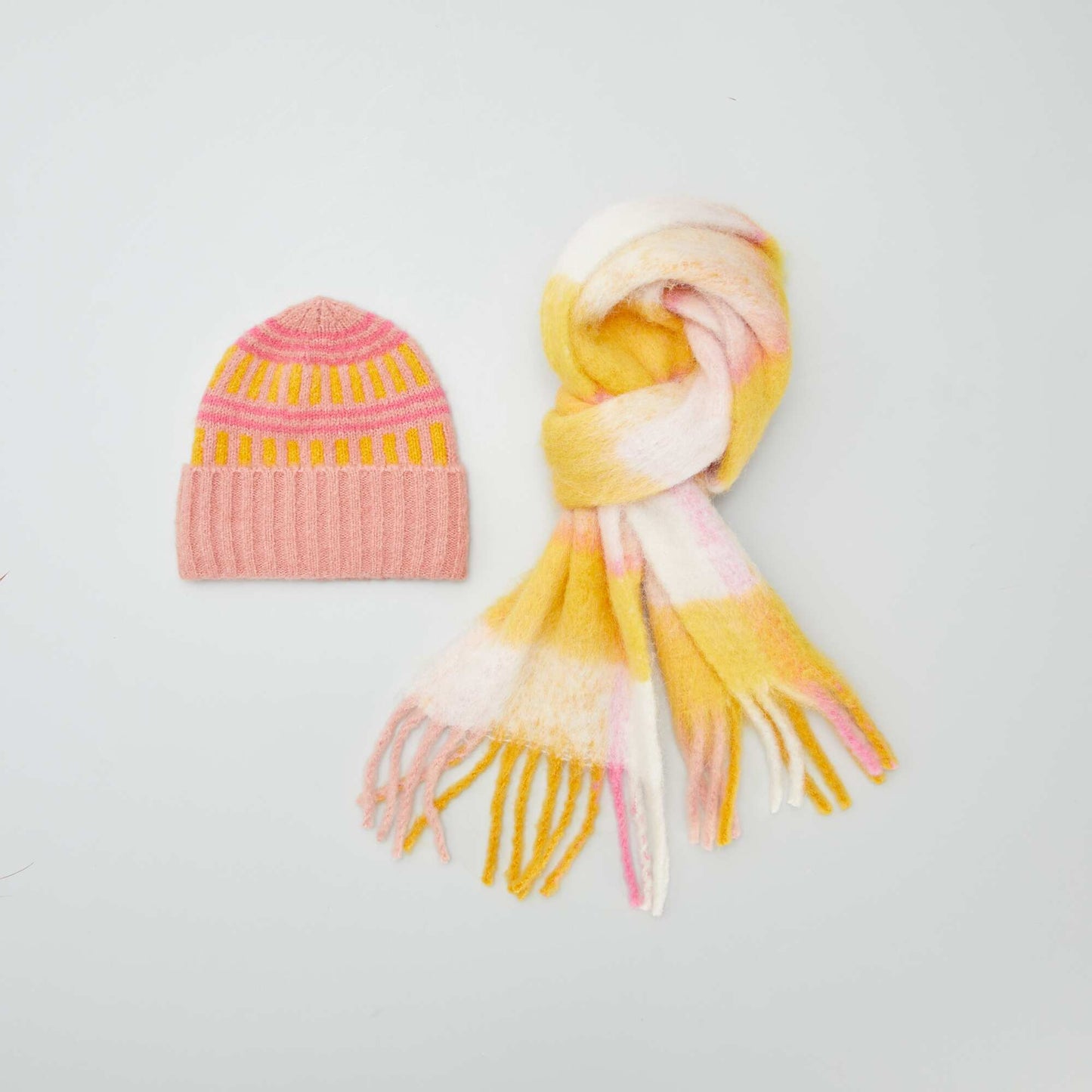 Beanie + scarf set - 2-piece set BEIGE