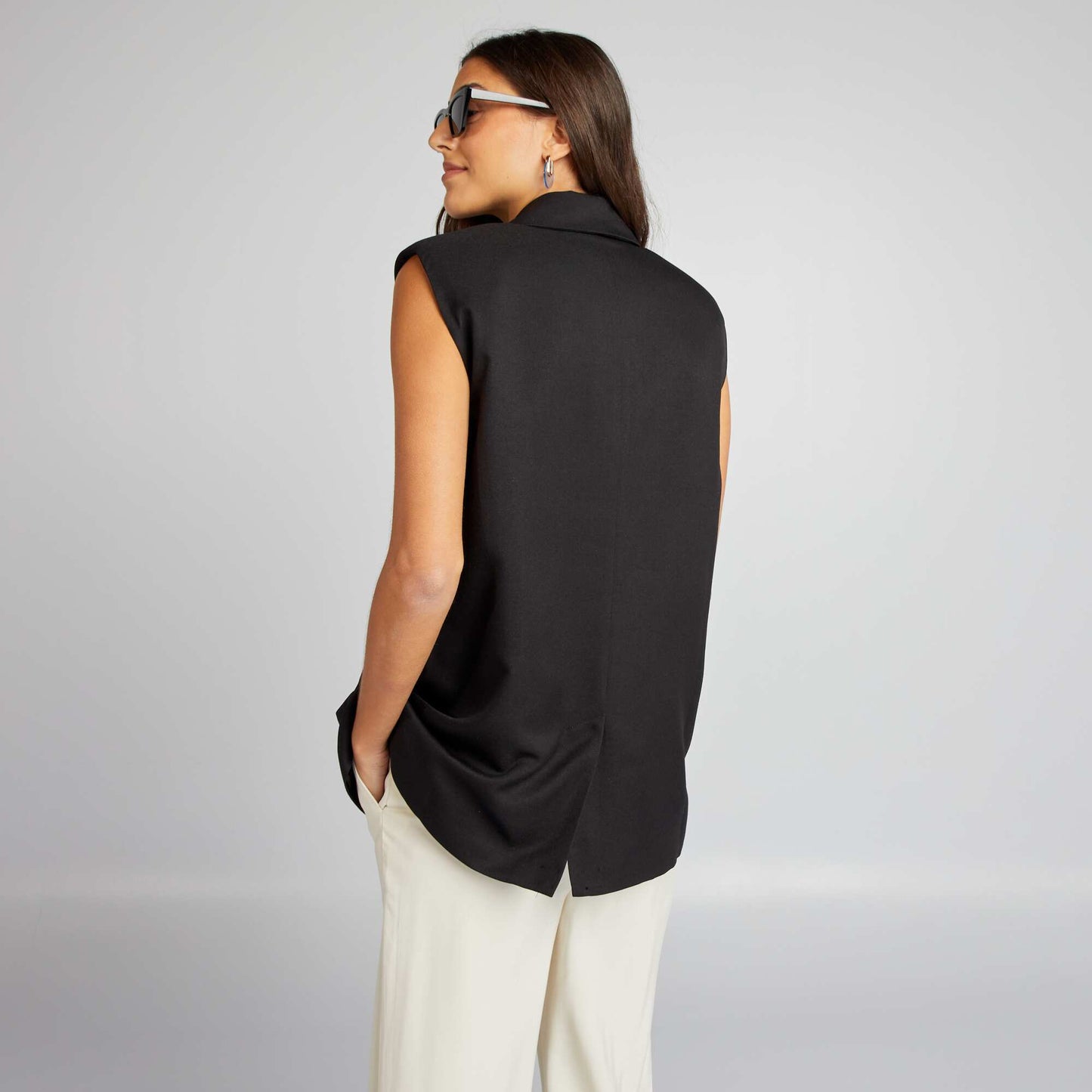 Sleeveless mid-length blazer black