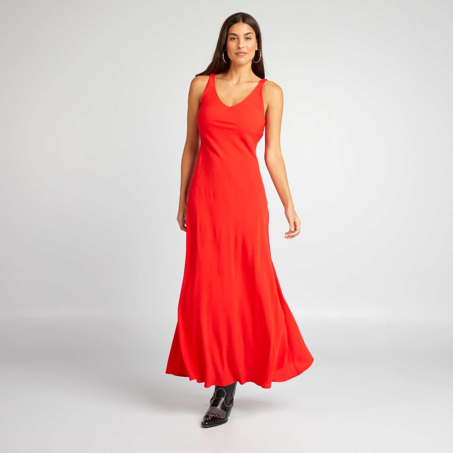 Flowing V-neck dress red