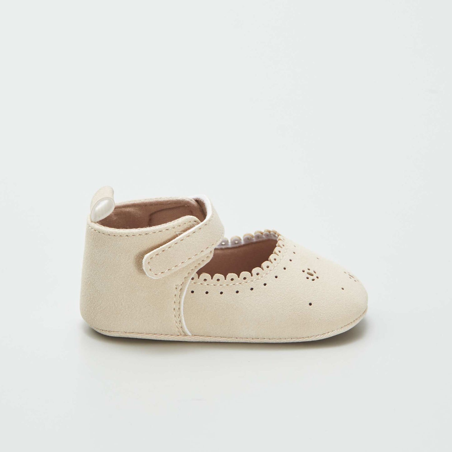 Mary Janes with decorative perforations BEIGE