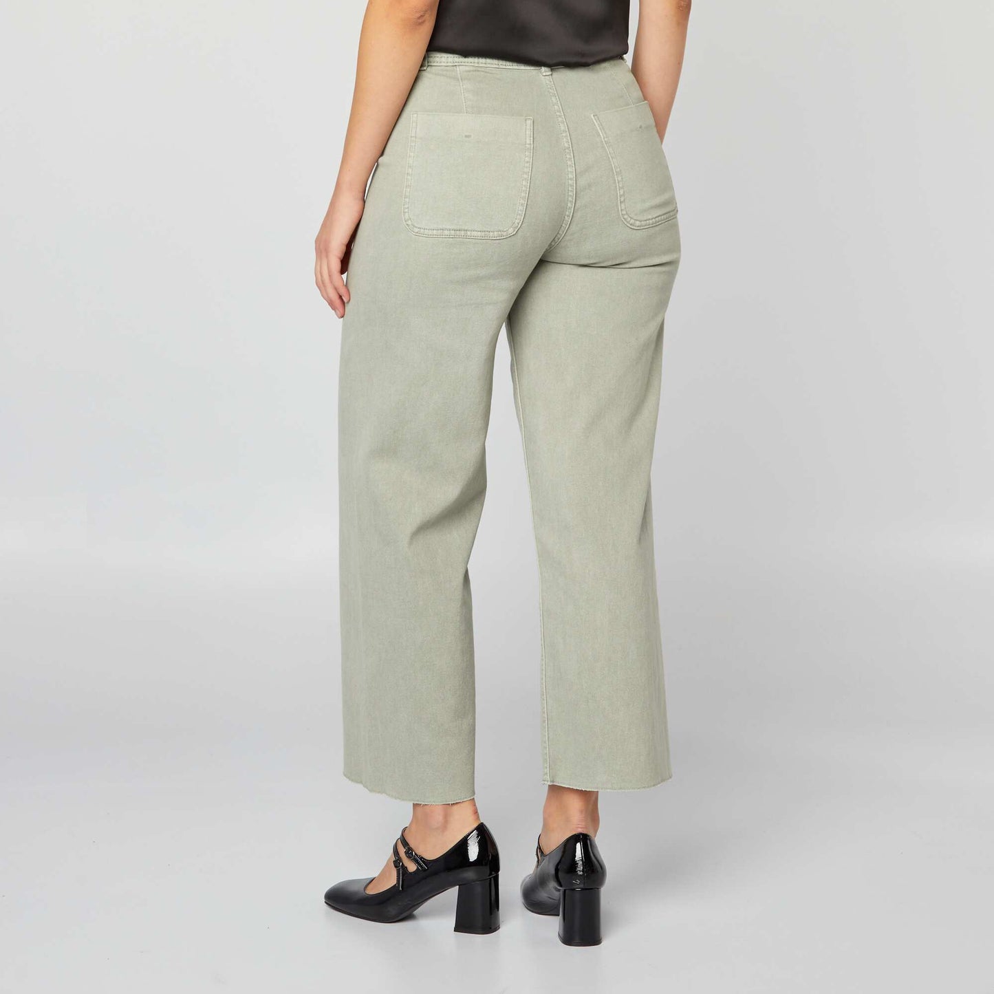 Wide-leg jeans with stylish button fastening GREEN