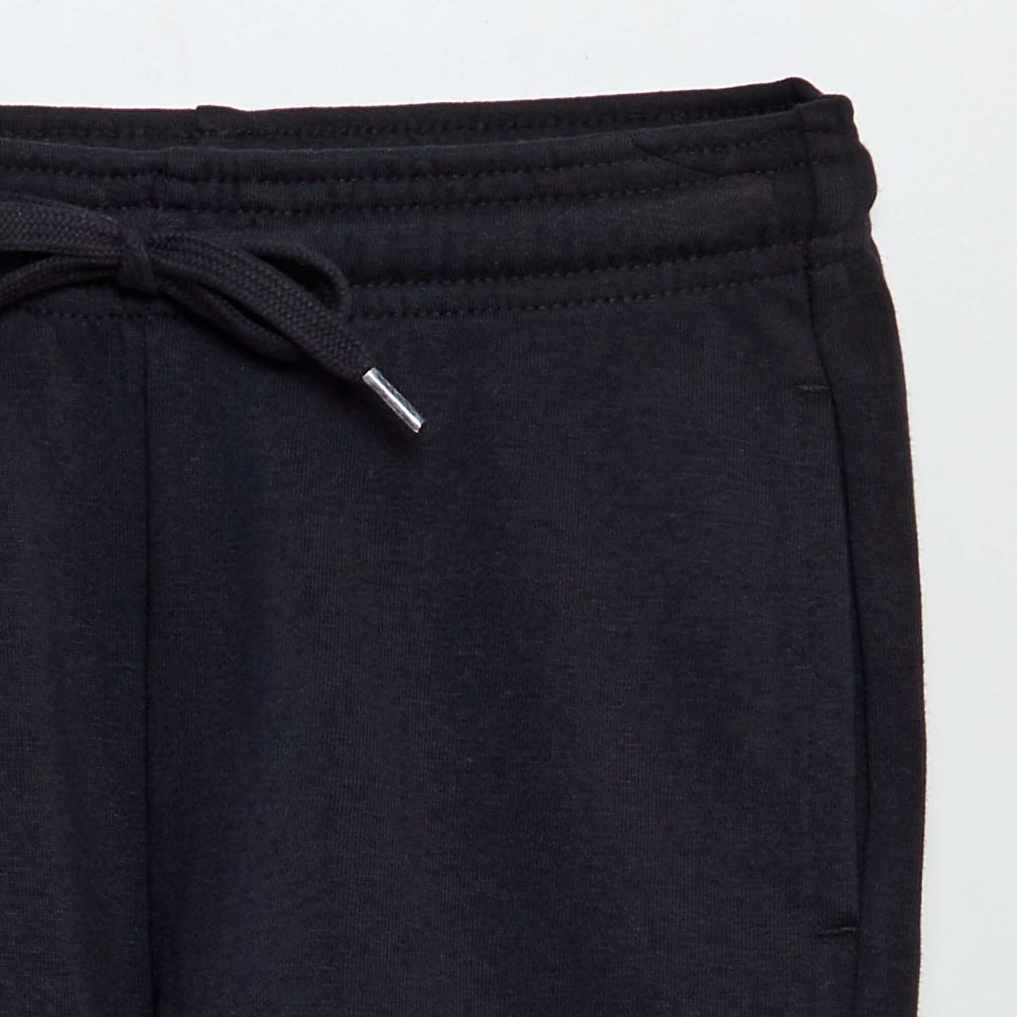 Lightweight sweatshirt fabric shorts black