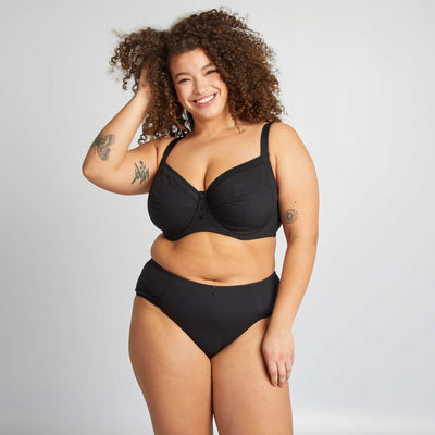 ვერტიკალურ ღარიანი მიკროფიბრის ტრუსები შავი