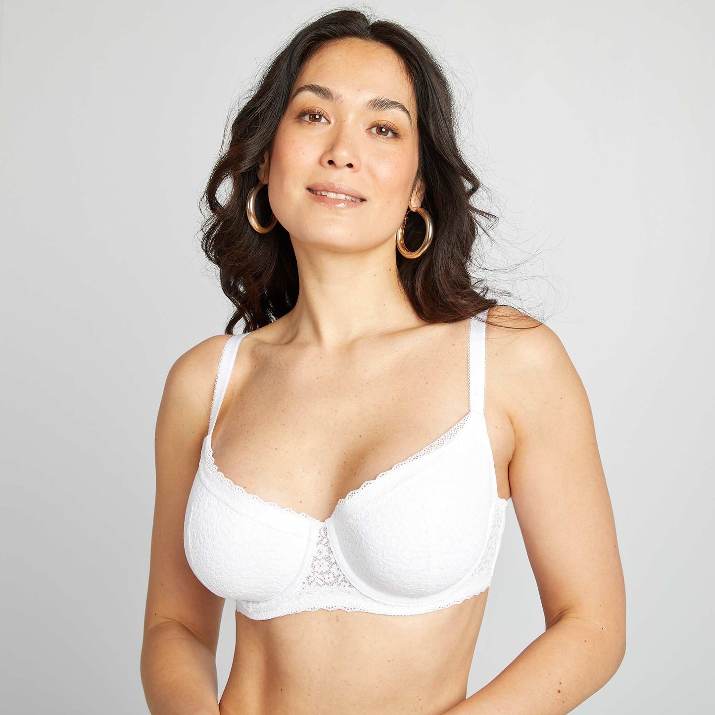 Full-fitting lace bra for D & E cups WHITE