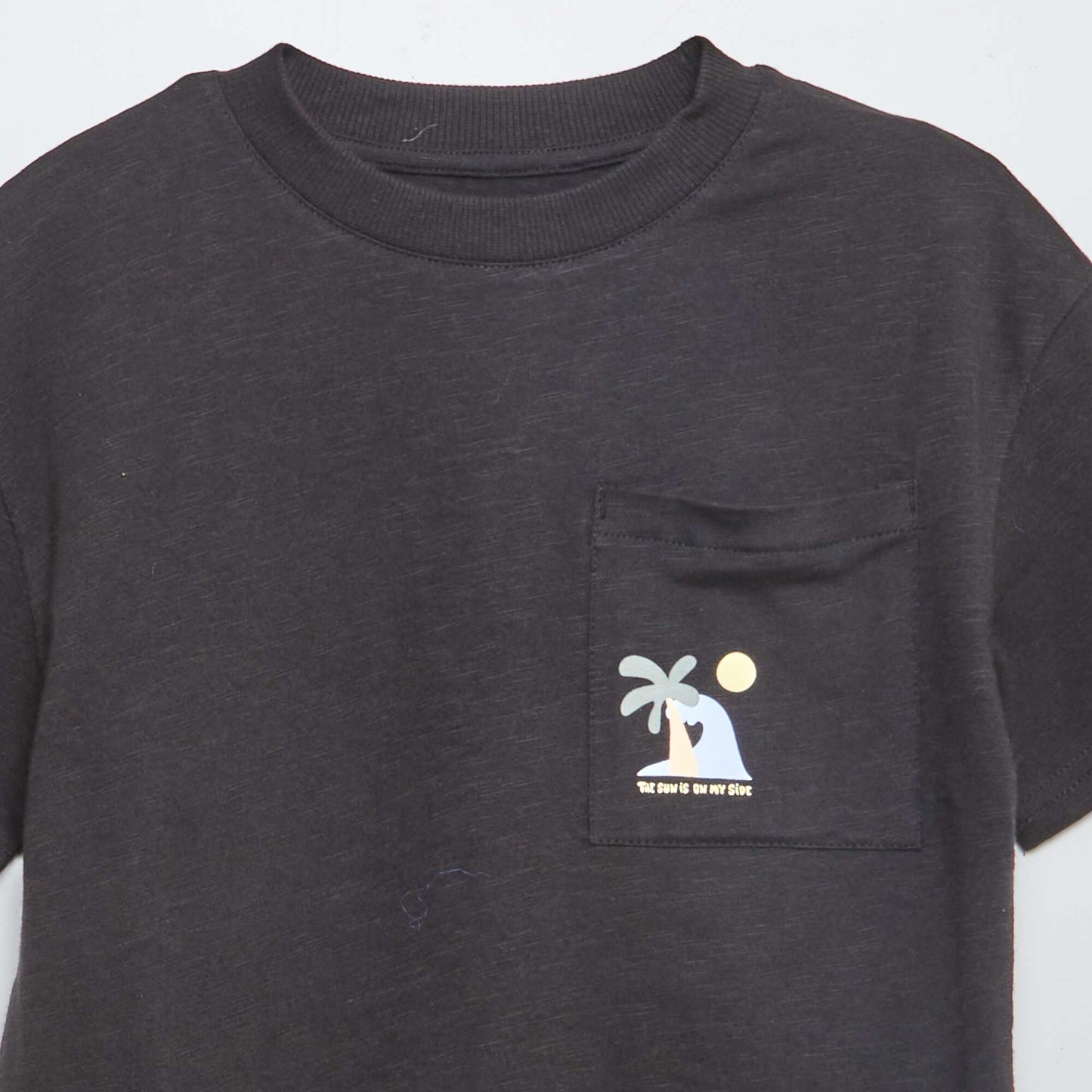 Short-sleeved T-shirt with prints and breast pocket BLACK