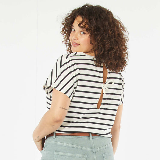 Short-sleeved T-shirt with open back BLUE