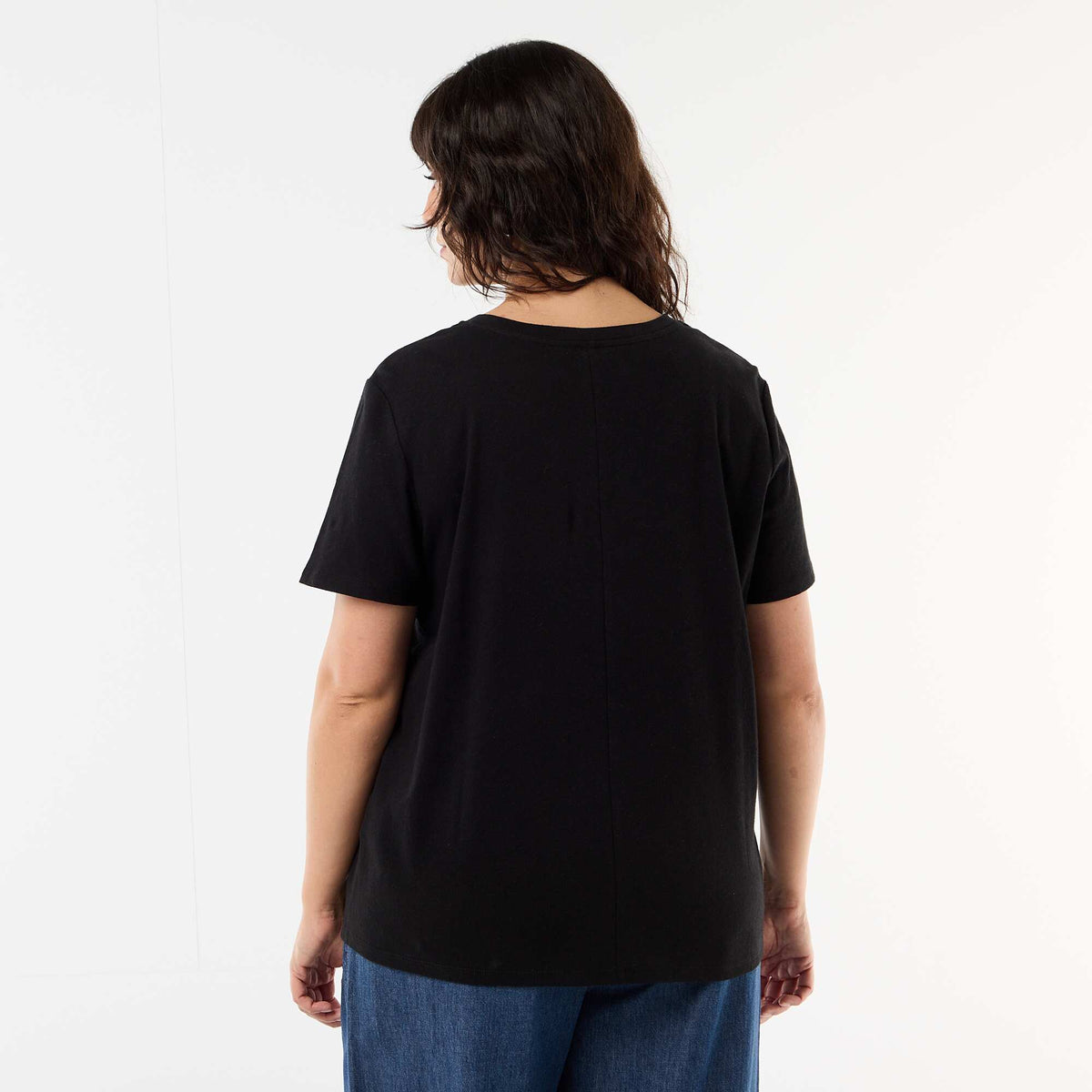 Basic V-Neck Short-Sleeve T-Shirt BLACK