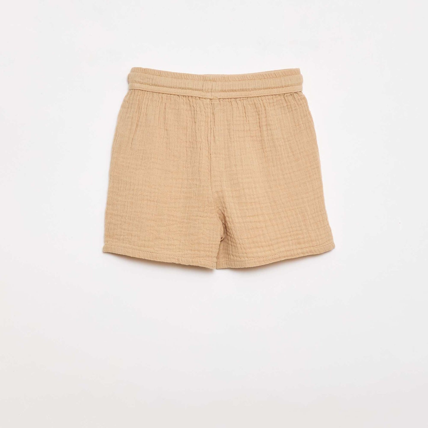 ორნაწილიანი პერანგი და შორტი ნაკრები კრემისფერი