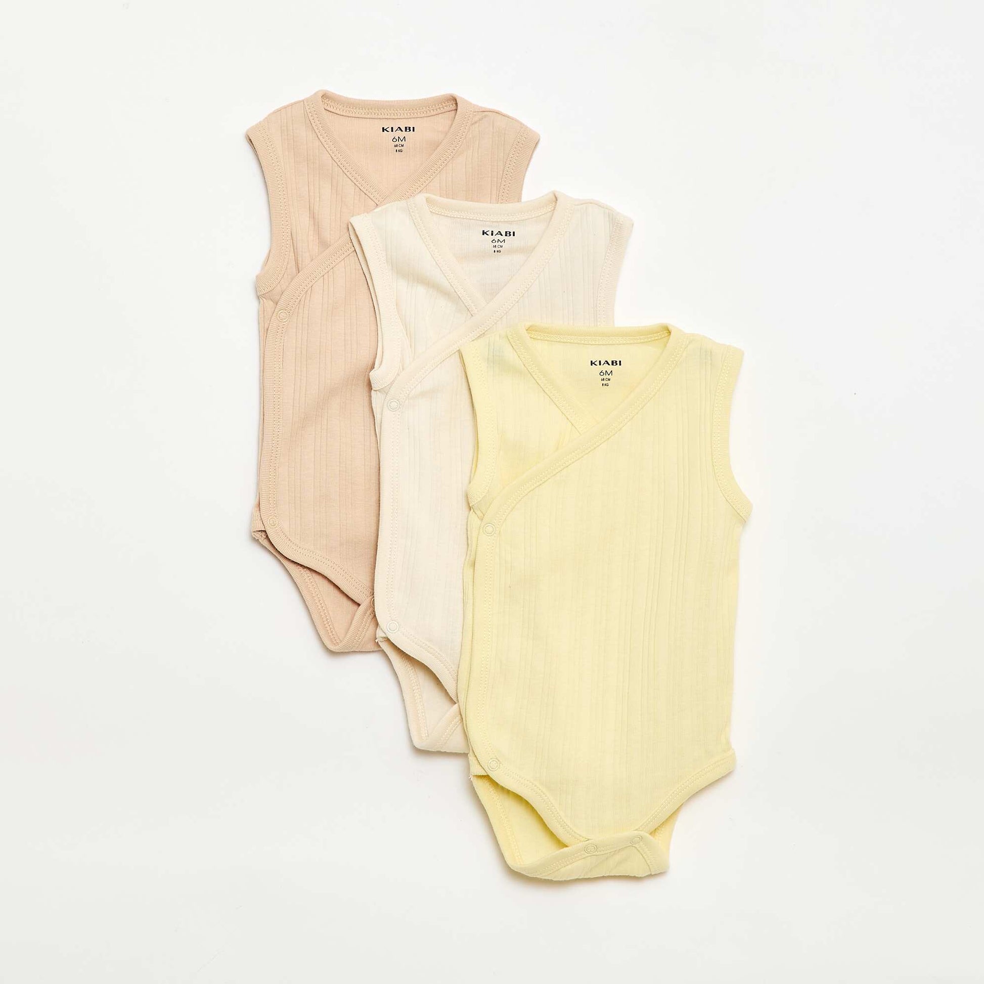 3 ცალიანი შეფუთვა ვერტიკალურ ღარიანი ბოდეები თეთრი