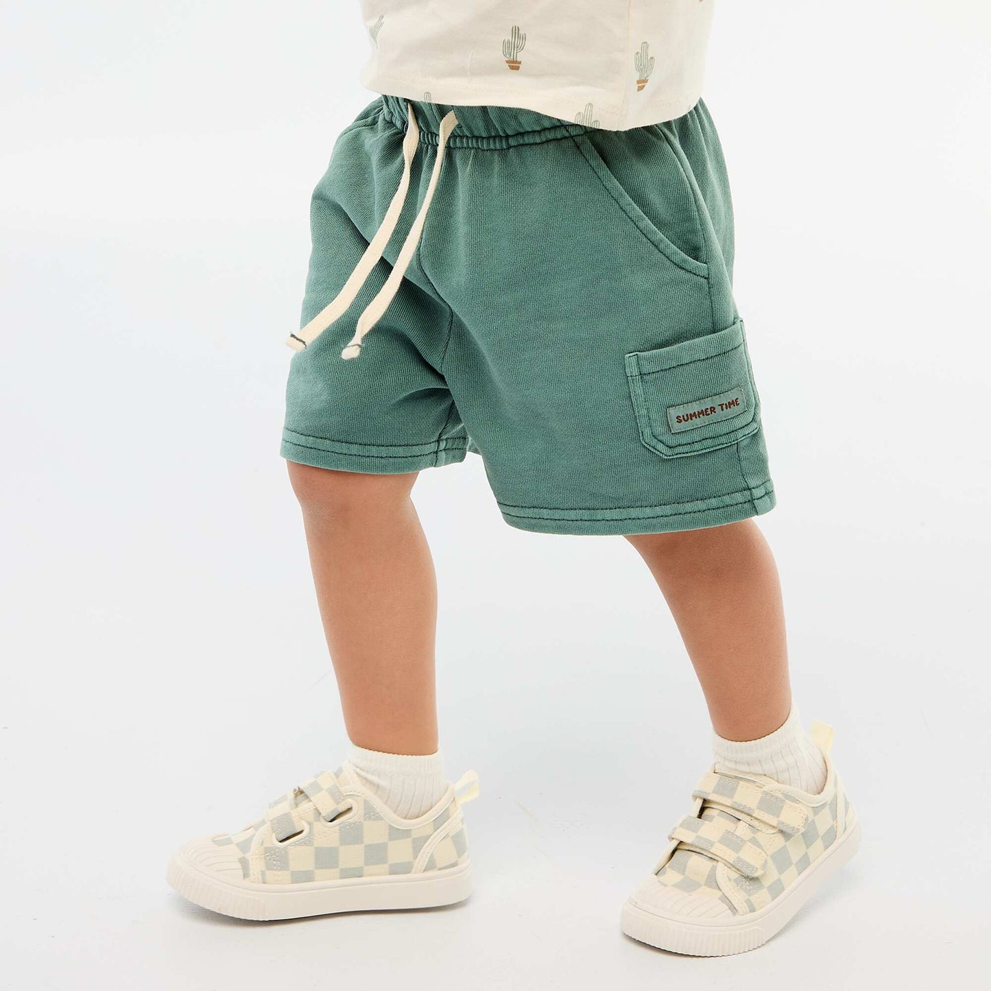 სწორი ჭრის ფრანგული ტერი შორტი მყარი ფორმატით ბამბის მწვანე