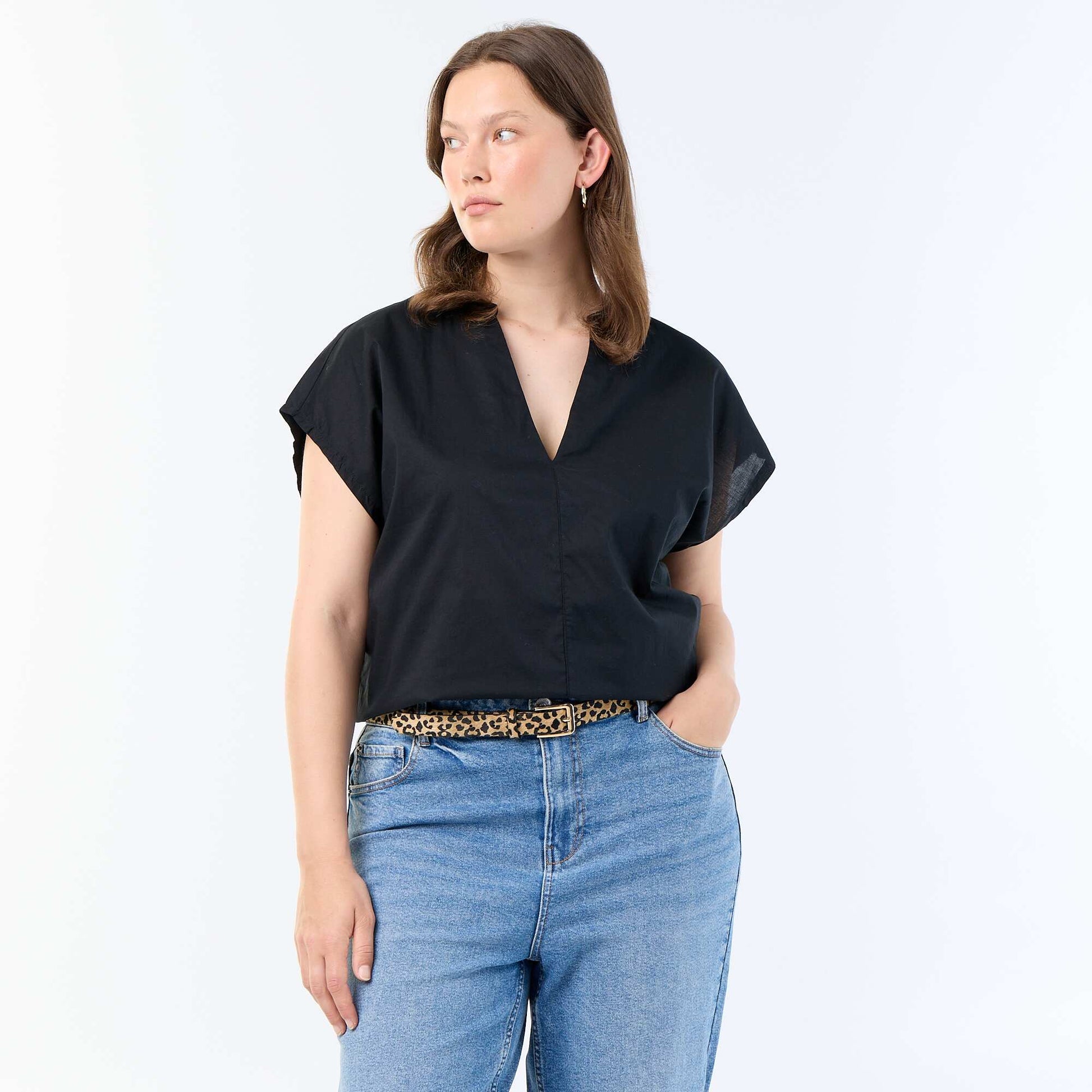 Lightweight Short-Sleeve Blouse BLACK