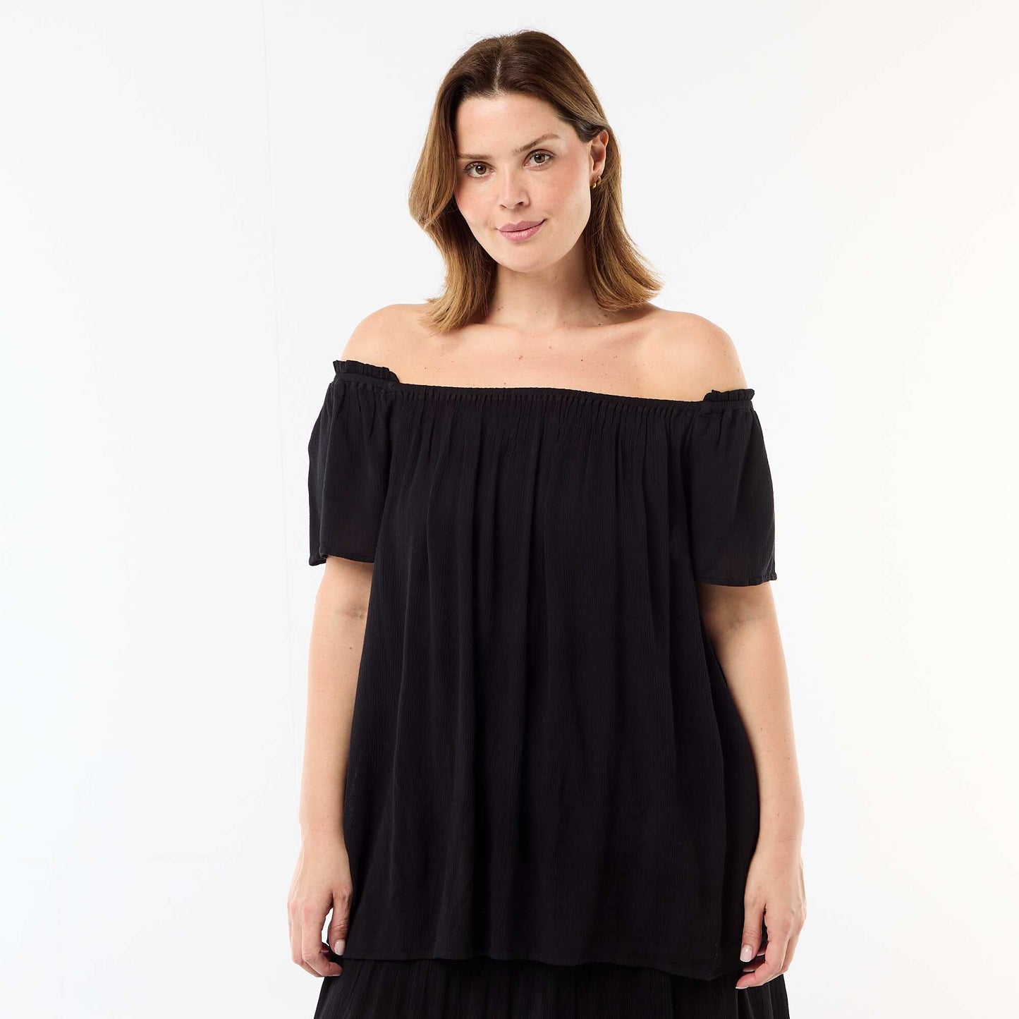 Short-Sleeved Flowy Crepe Blouse BLACK