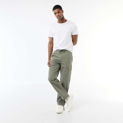 ჩვეულებრივი ზომის მრავალჯიბიანი შარვალი მწვანე