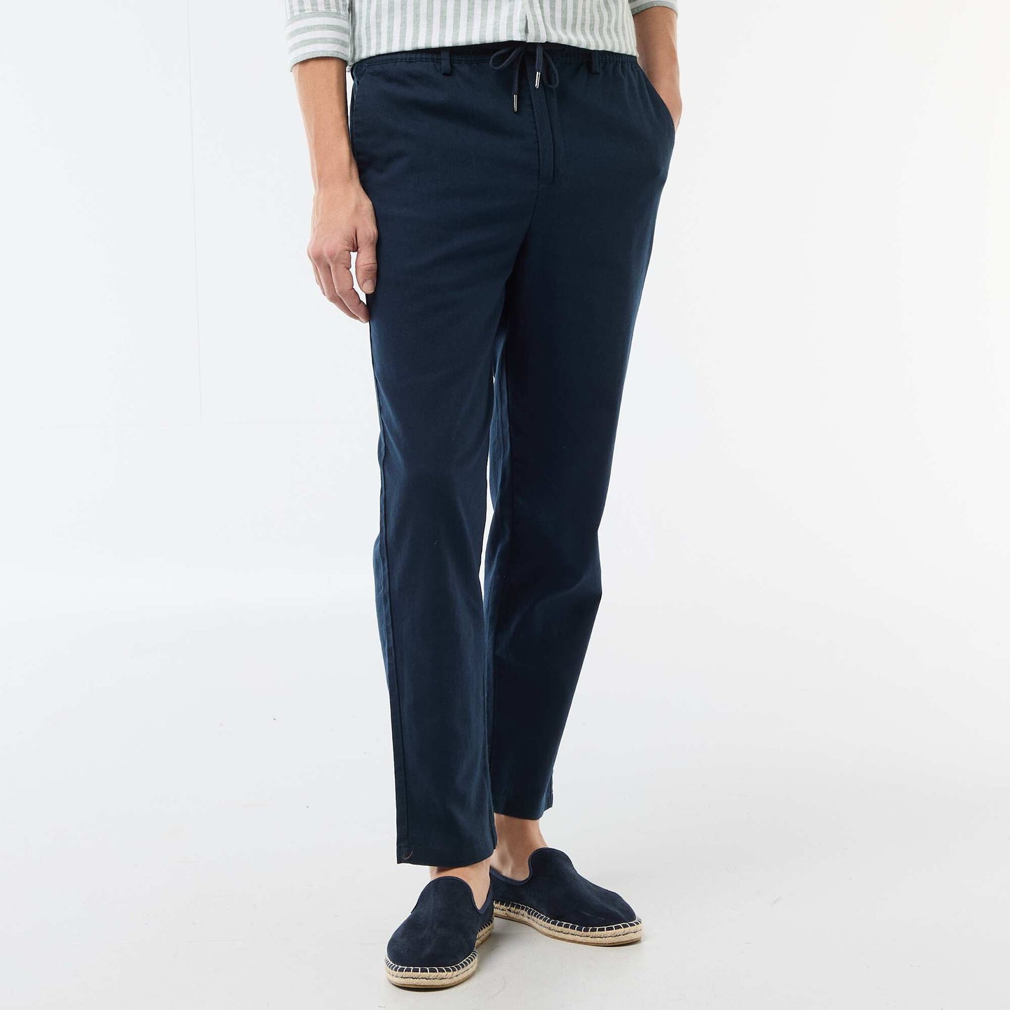 რეგულარული მორგება ტილო ნაზავი ჩინოს შარვალი ლურჯი