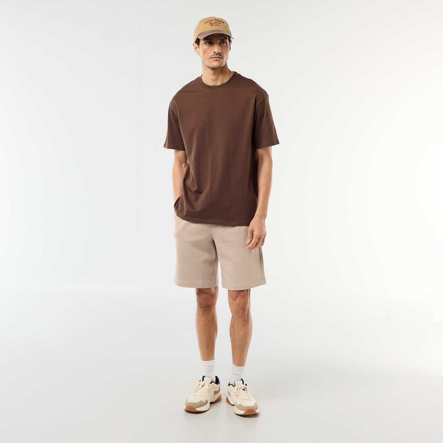 სადა მსუბუქი ფლისის ბერმუდის შარვალი შორტი კრემისფერი