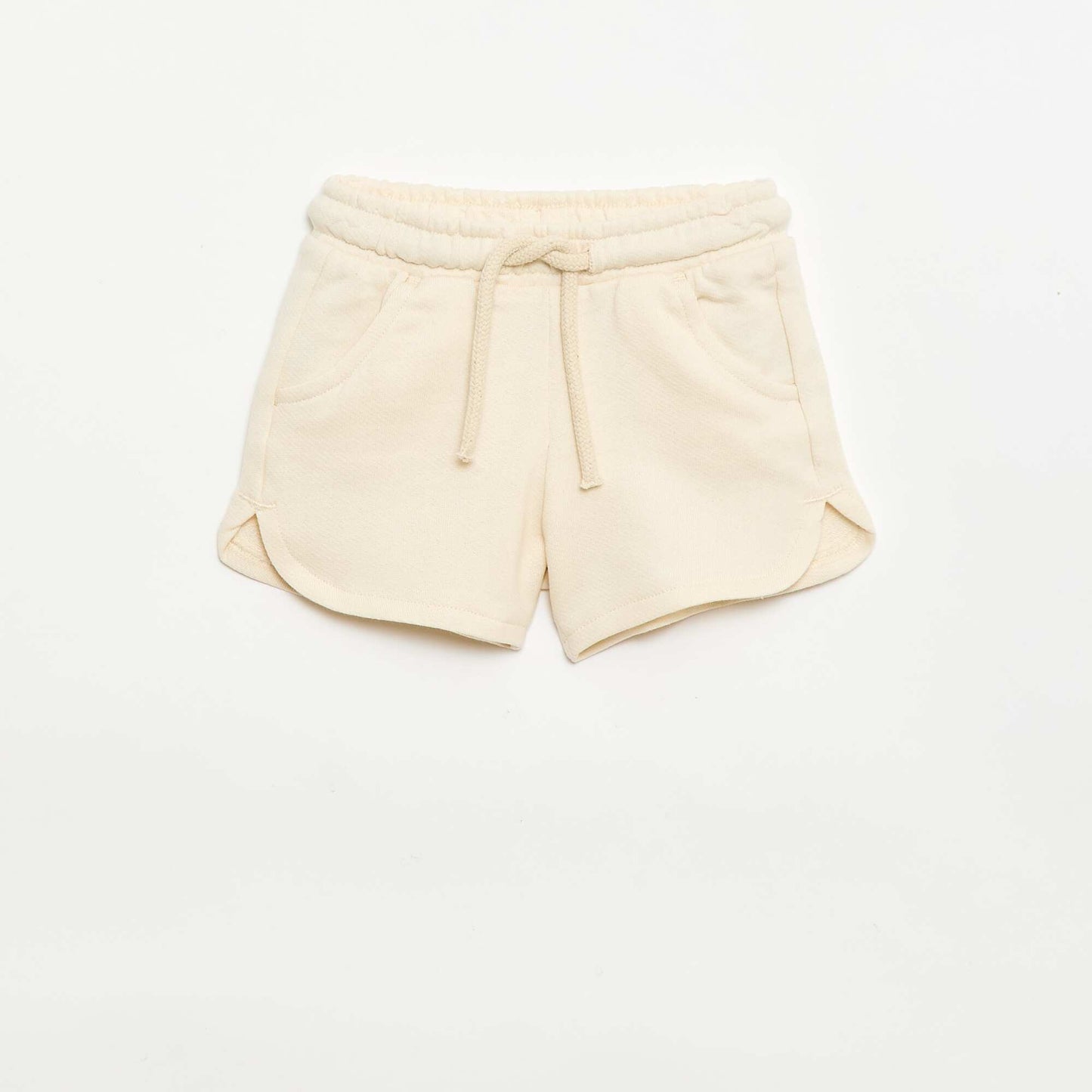 სადა მსუბუქი საწმისი შორტი თეთრი