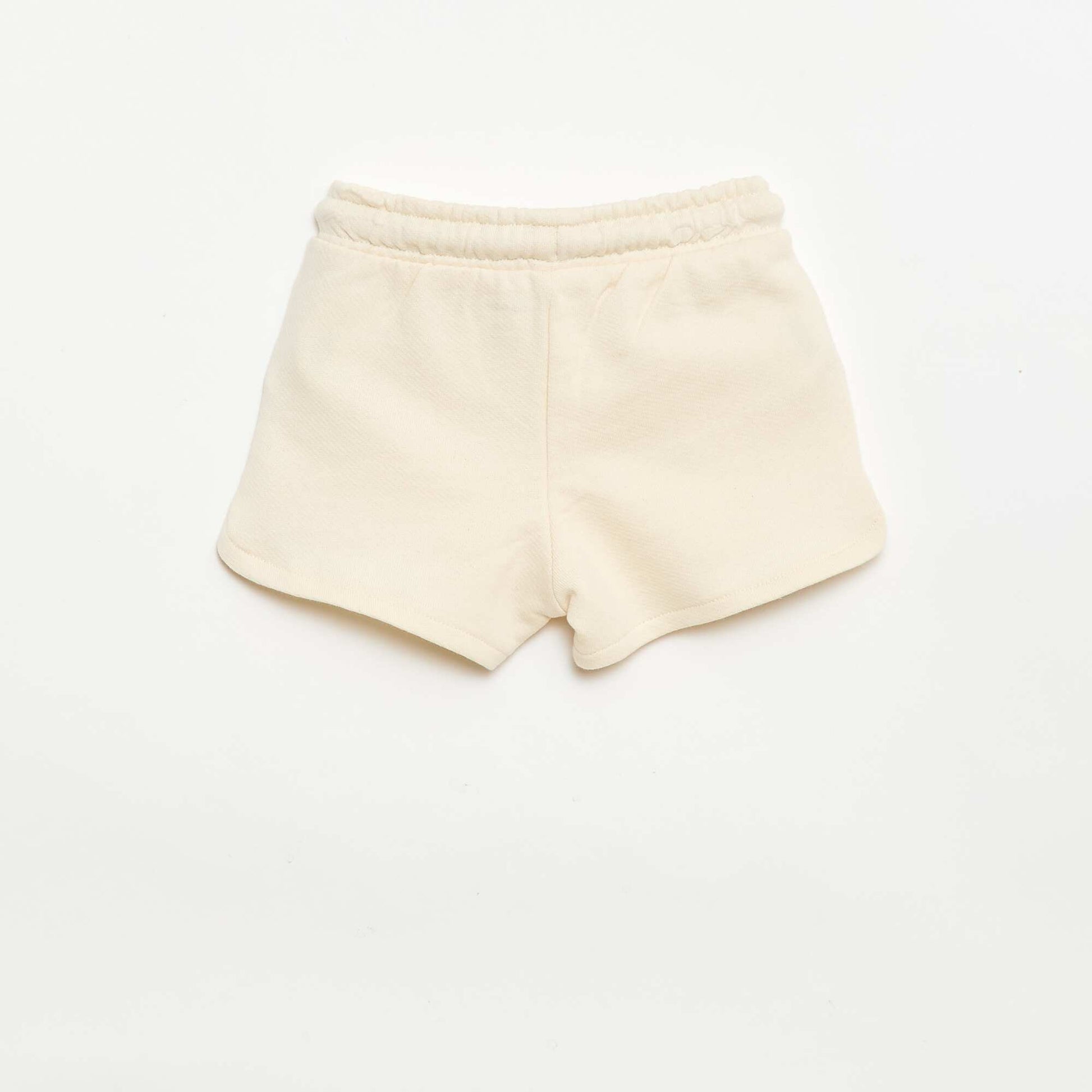 სადა მსუბუქი საწმისი შორტი თეთრი