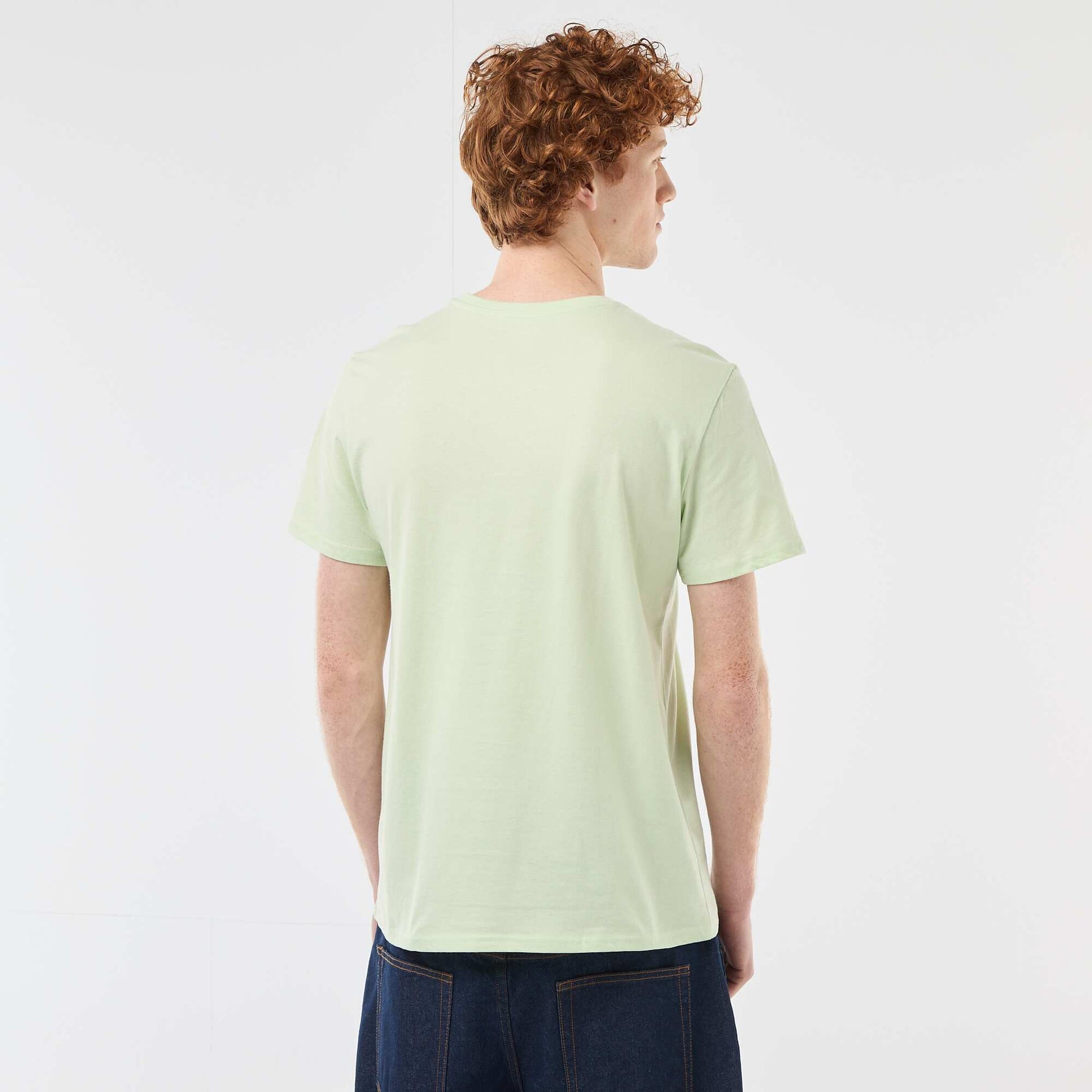 პრინტიანი ბამბის ჯვარედინი ყელიანი მაისური მწვანე