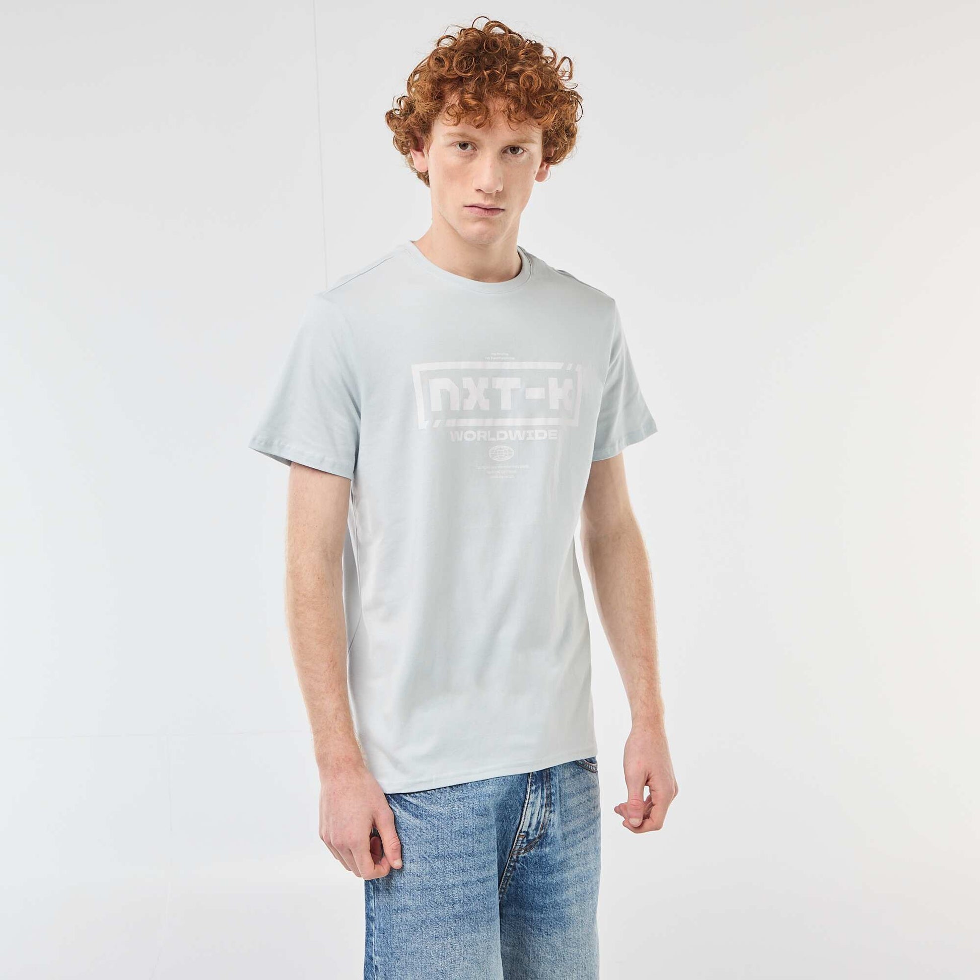 პრინტიანი ბამბის ნაცრისფერი, კრემ-ყელიანი მაისური