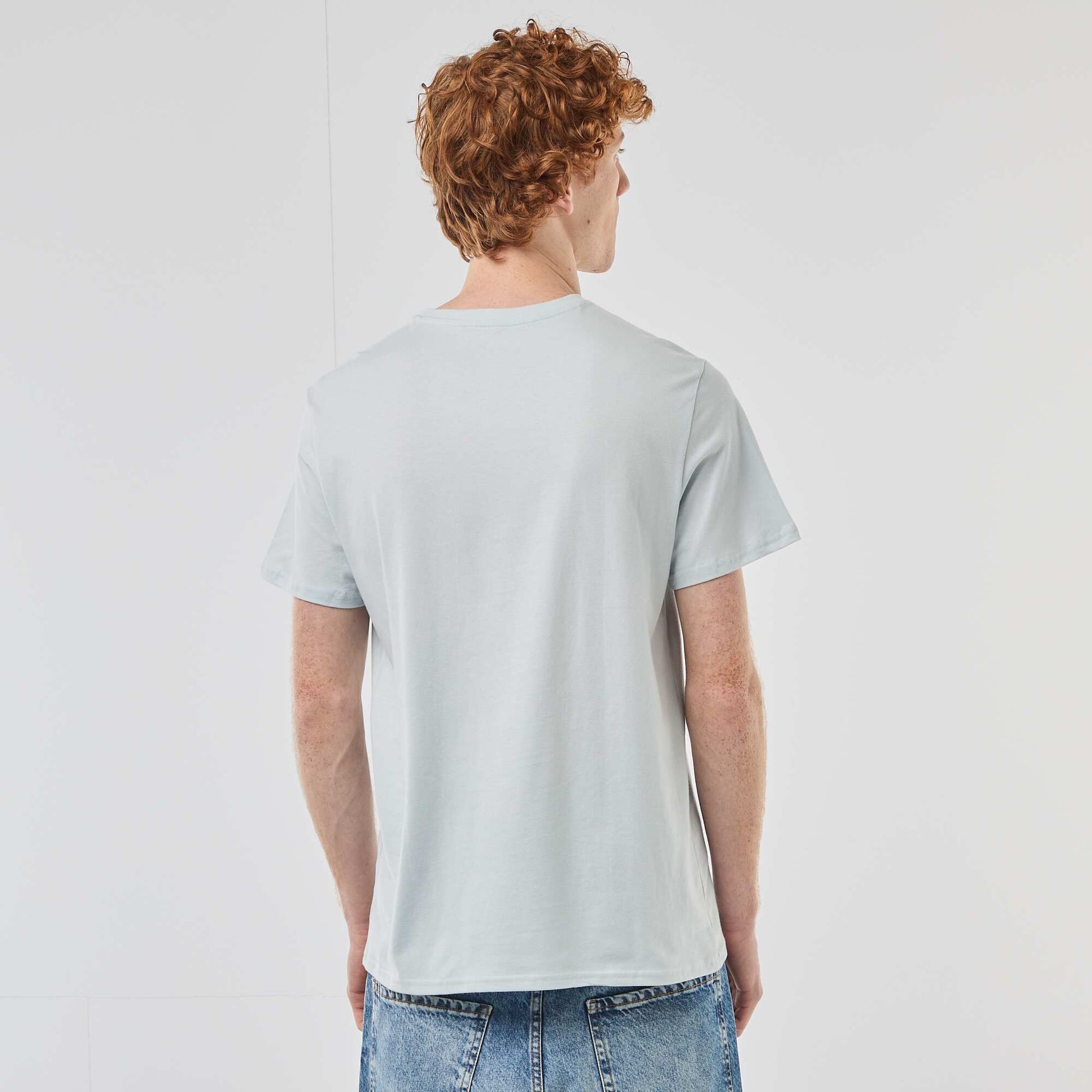 პრინტიანი ბამბის ნაცრისფერი, კრემ-ყელიანი მაისური