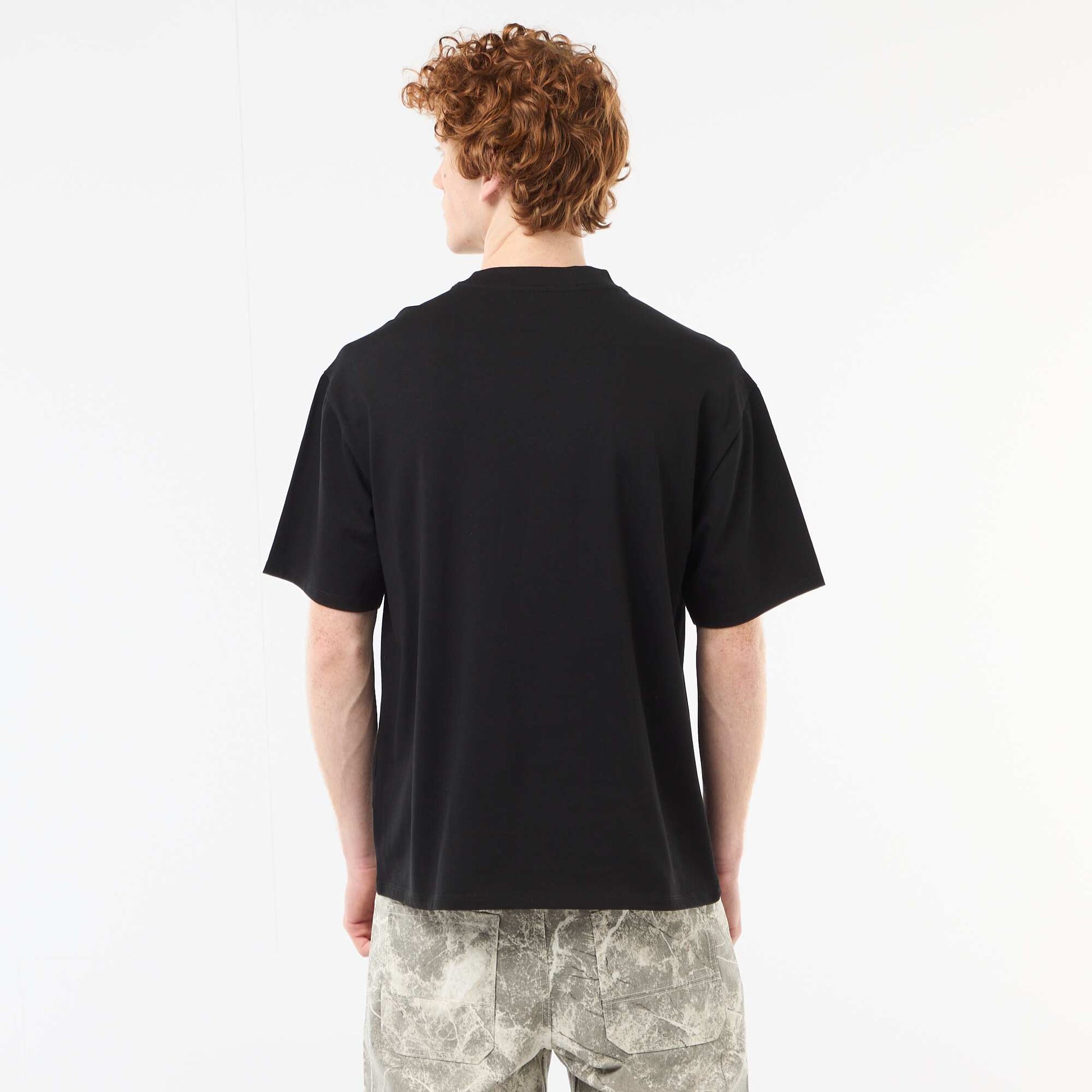 Crew Neck T-Shirt with Contrast Embroidery BLACK