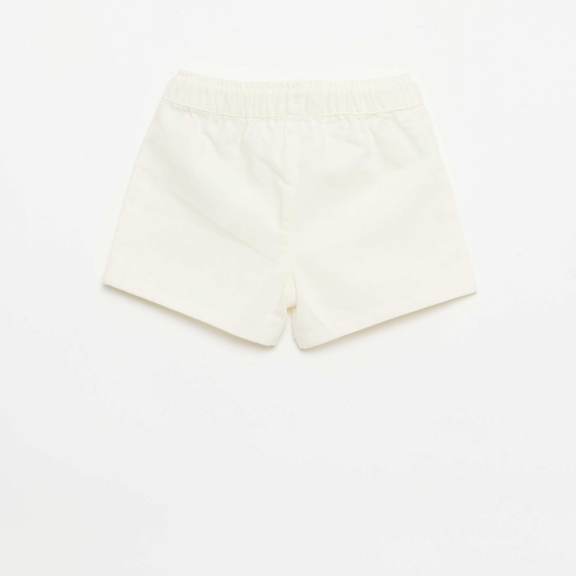 სადა ჯინსის შორტი თეთრი