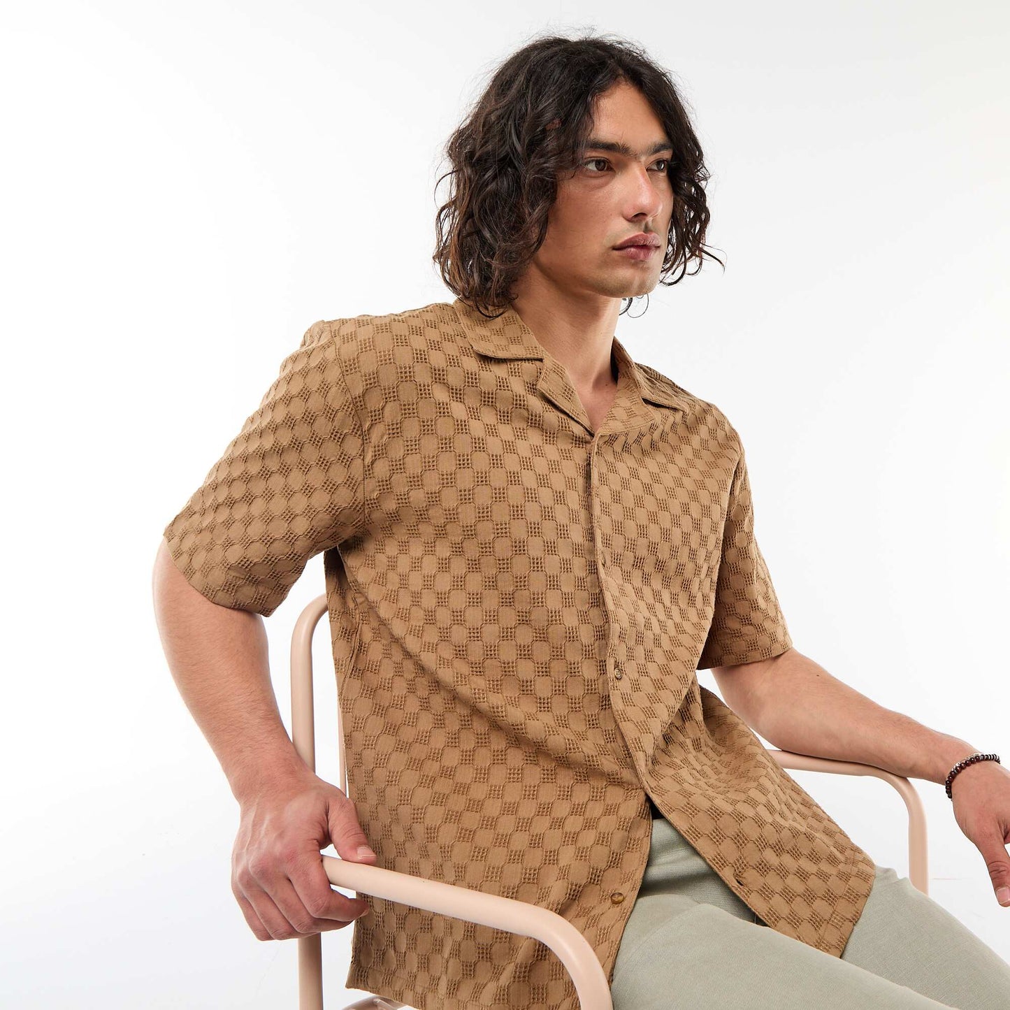 Short-Sleeved Patterned Knit Shirt BROWN