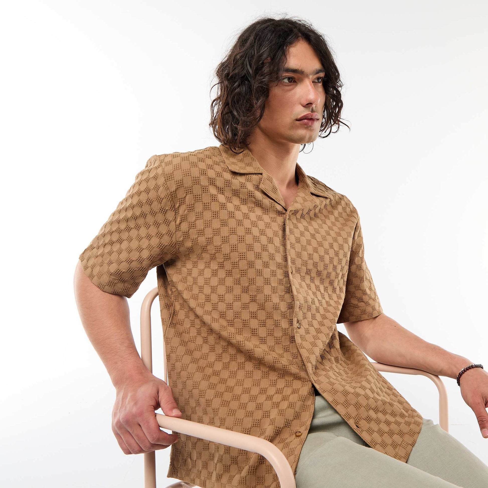 Short-Sleeved Patterned Knit Shirt BROWN