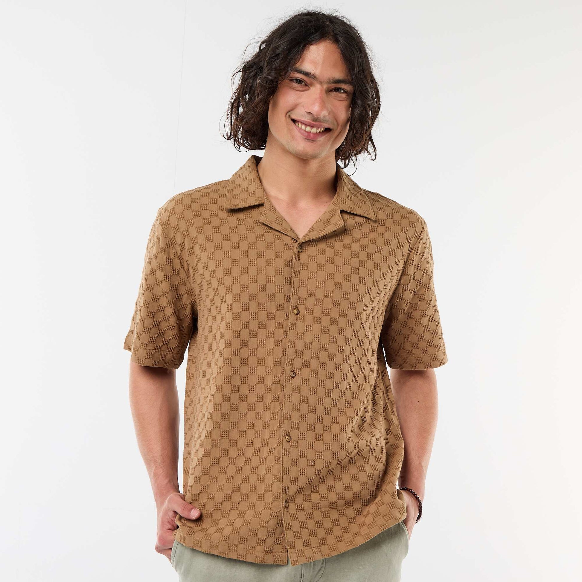 Short-Sleeved Patterned Knit Shirt BROWN