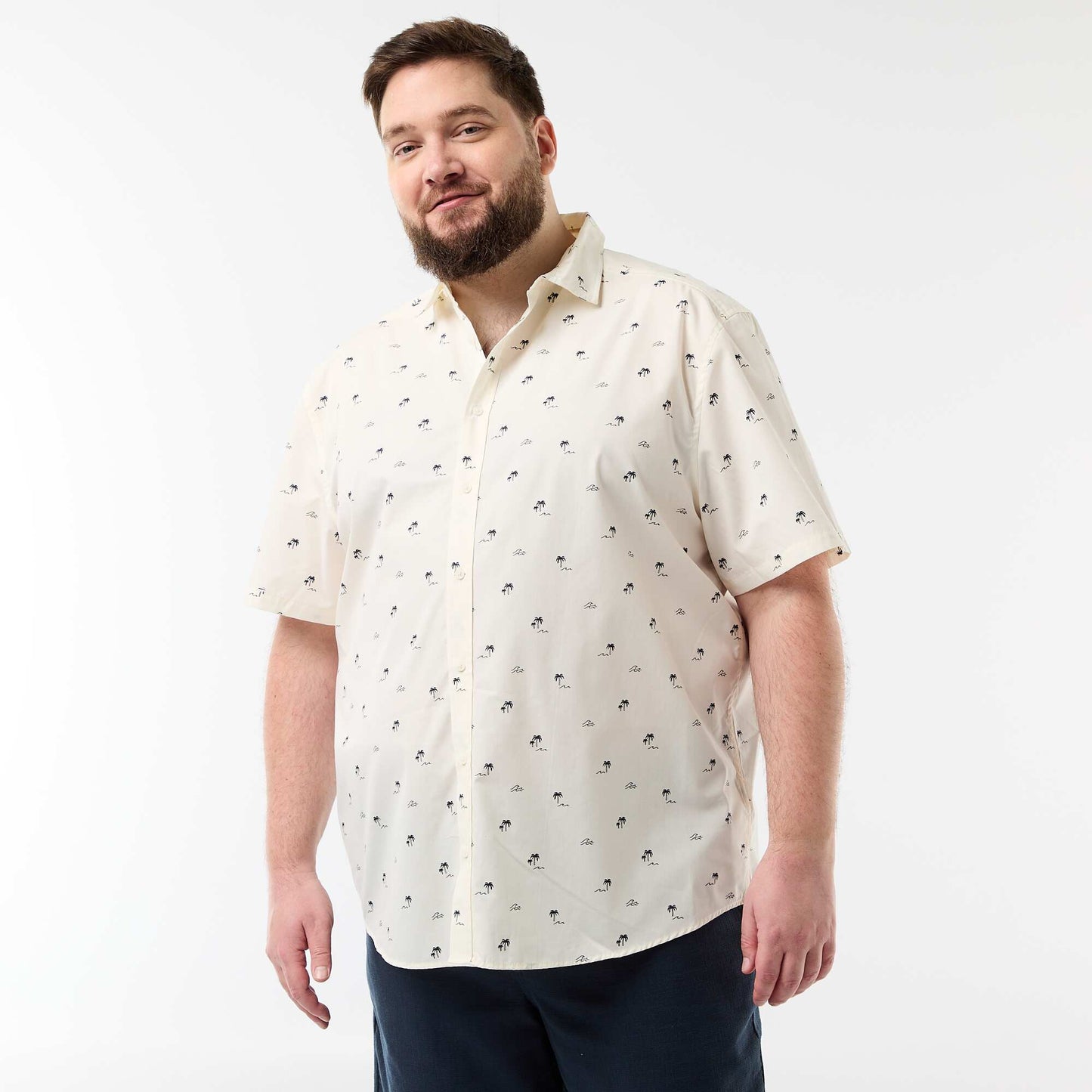 ორნამენტებიანი მოკლემკლავიანი პერანგი თეთრი