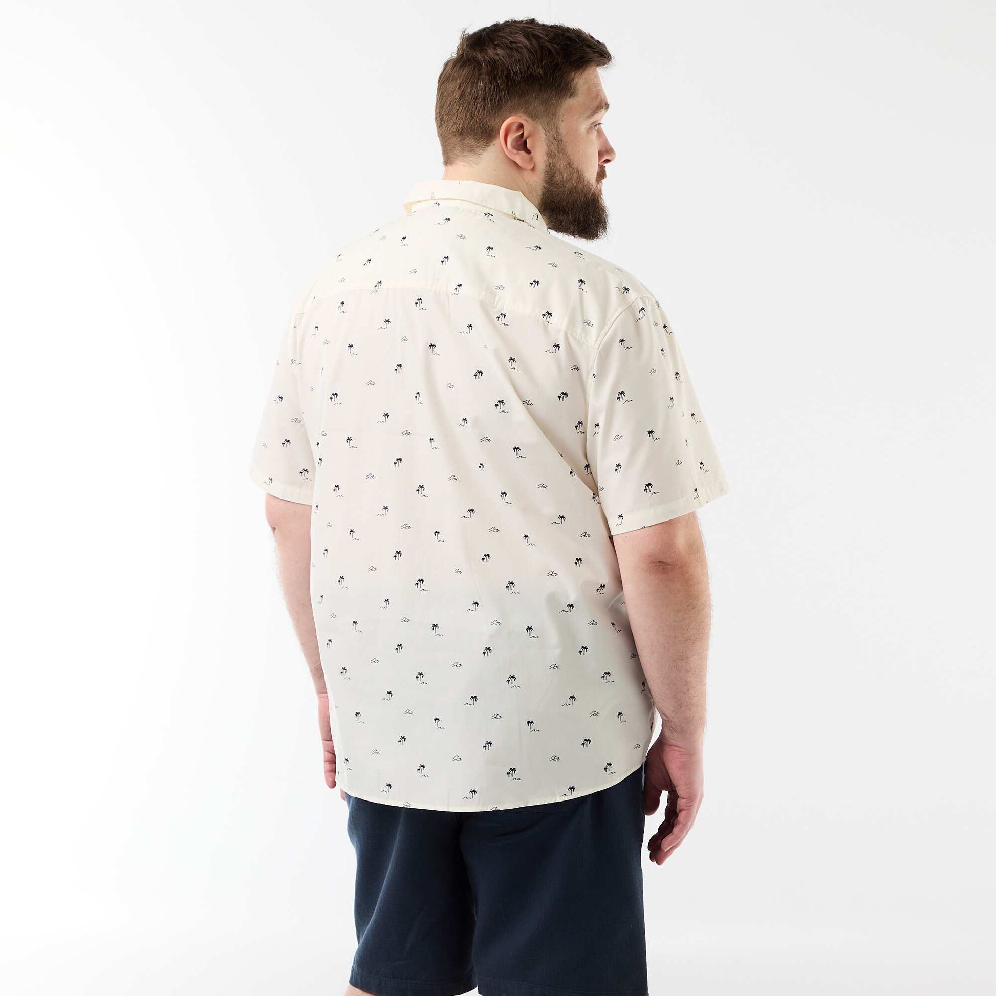 ორნამენტებიანი მოკლემკლავიანი პერანგი თეთრი