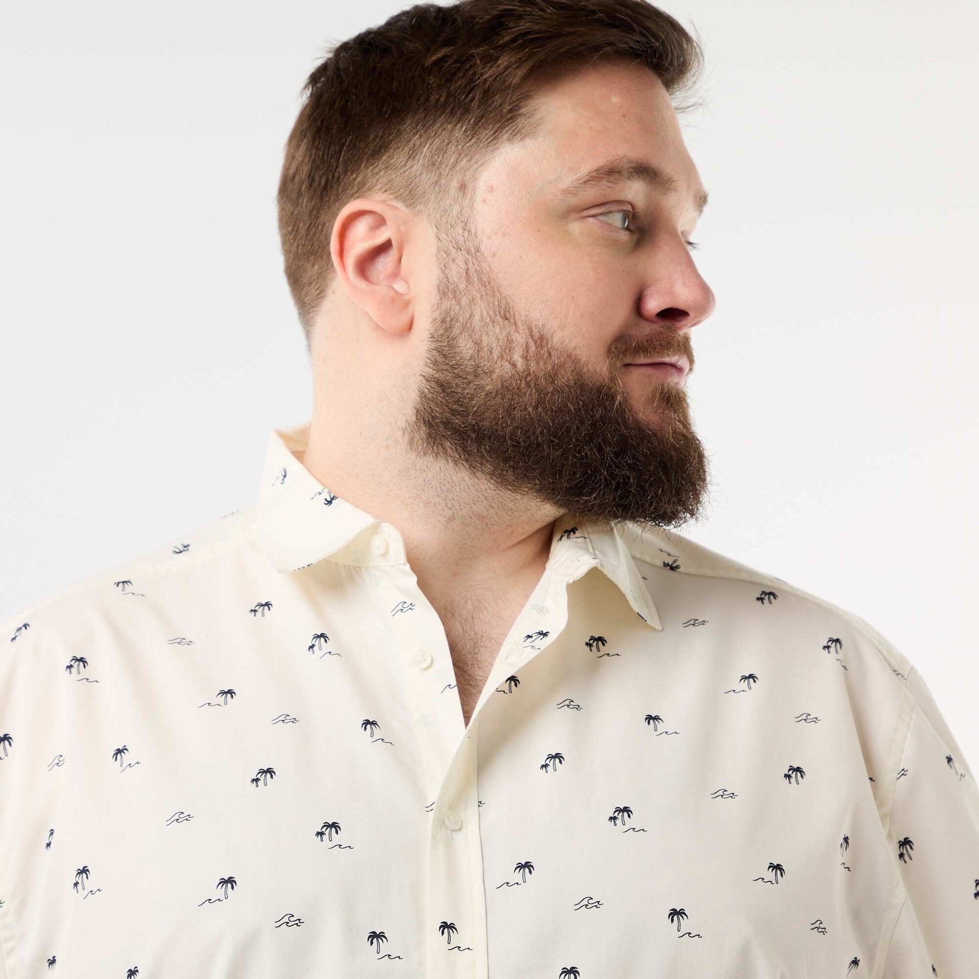 ორნამენტებიანი მოკლემკლავიანი პერანგი თეთრი